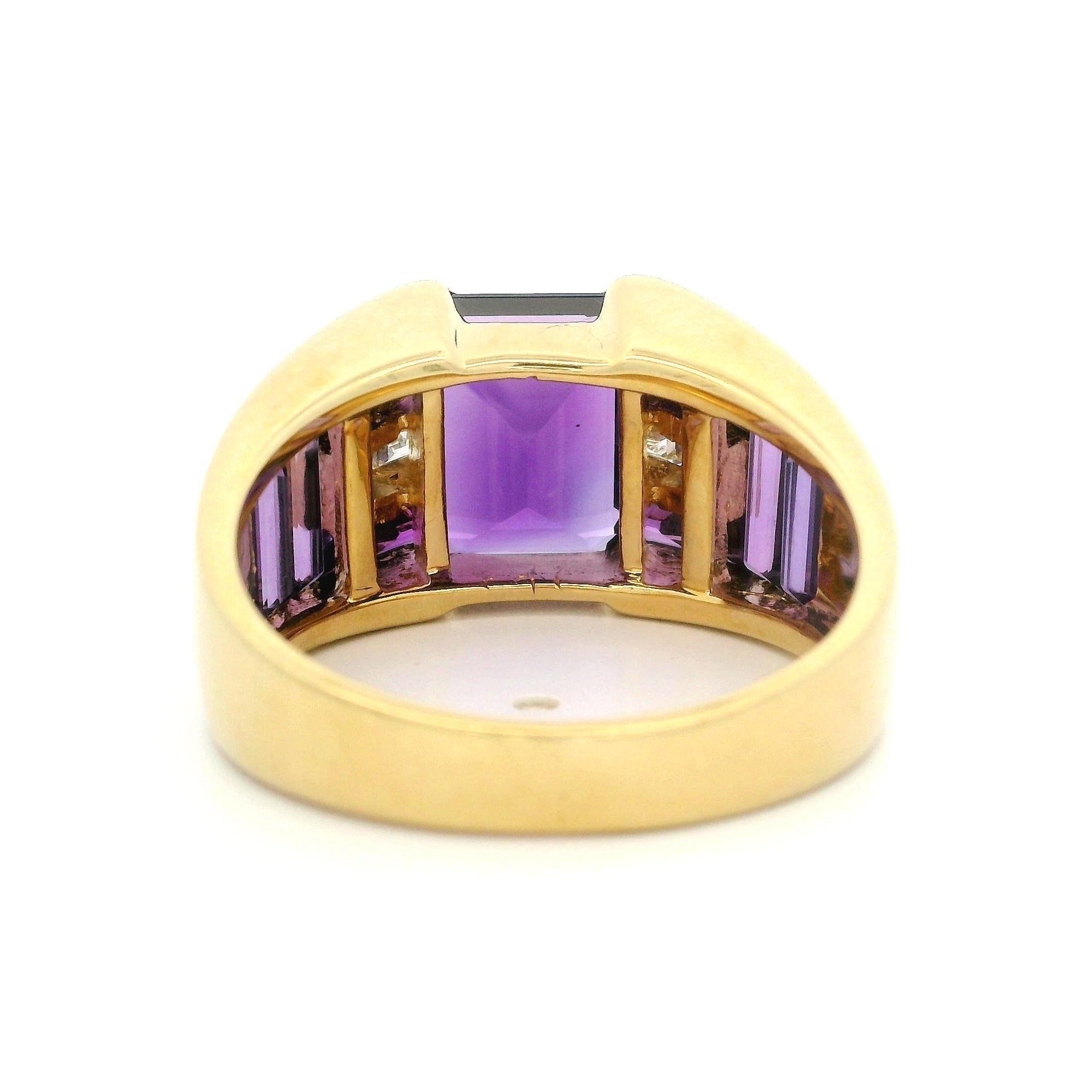 Winc By Robert Wander Anillo de Oro de 18k Personalizado con Amatista y Diamantes Corte esmeralda en venta