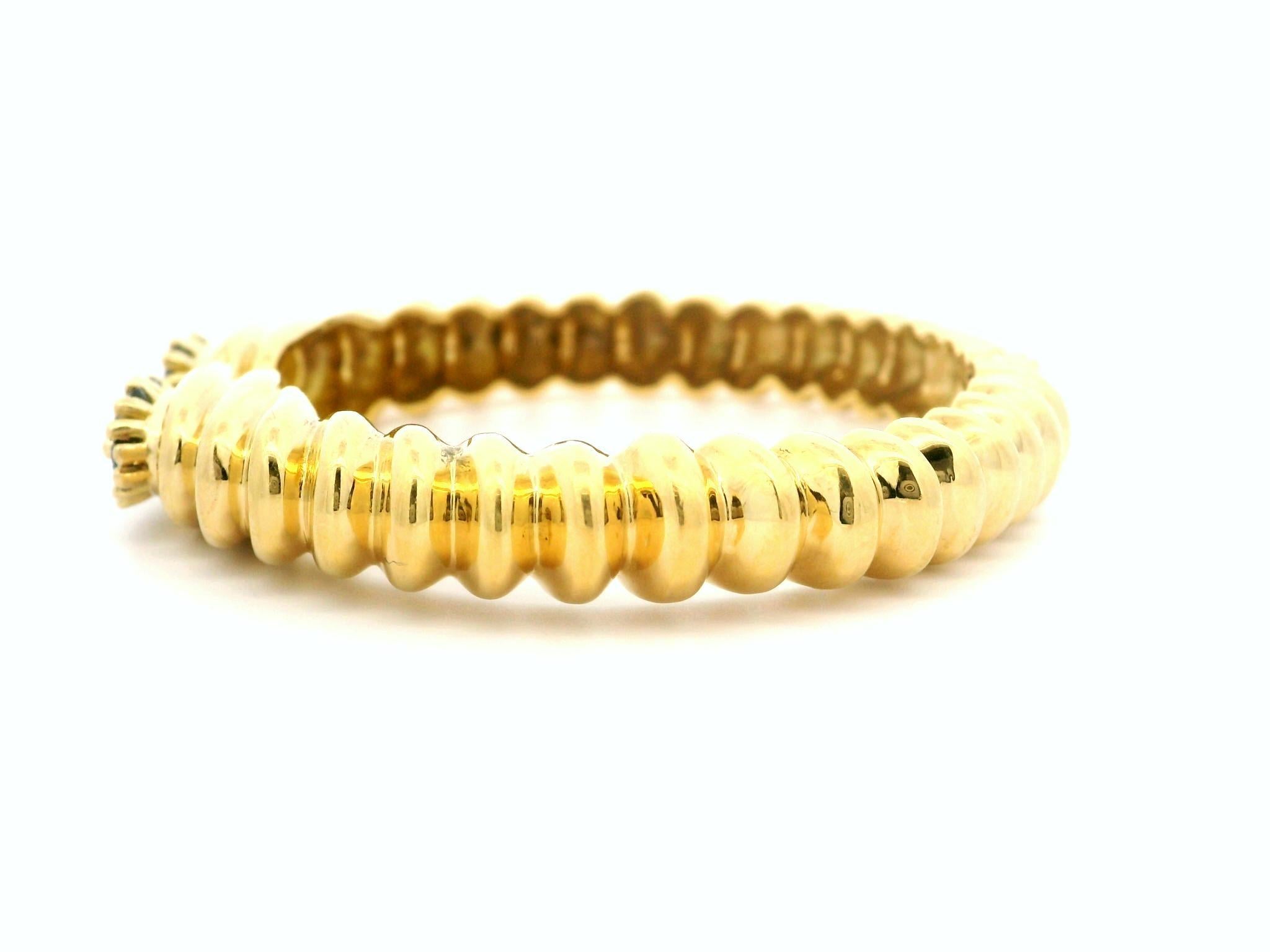 Women's Winc Robert Wander 18k Yellow Gold Sapphire Pyramid Hinged Cuff Bracelet