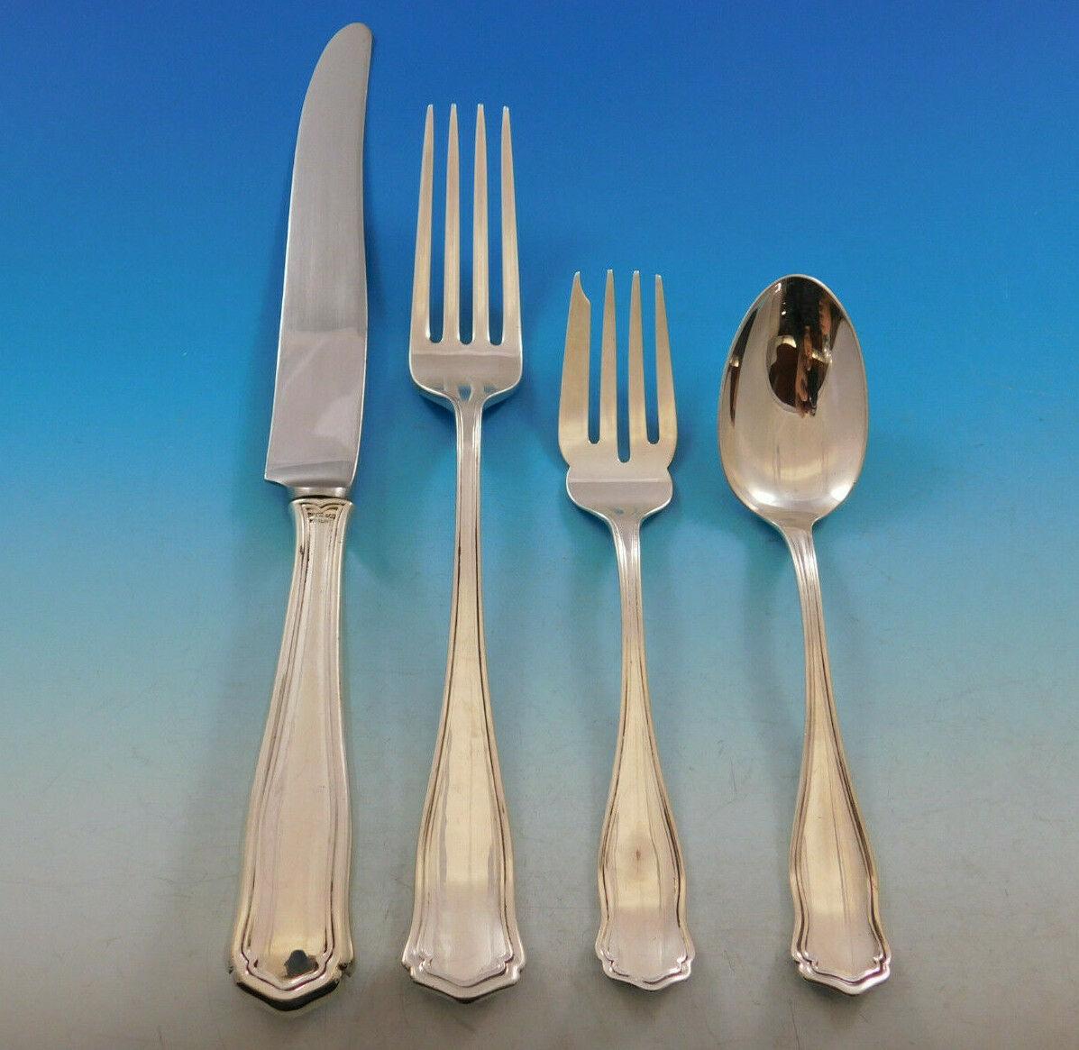 Exquisite dinner size Winchester by Shreve & Co. sterling silver flatware set - 89 pieces. This Arts & Crafts pattern was introduced in the year 1910 and features a unique raised border. This set includes:

8 dinner size knives, 9 5/8