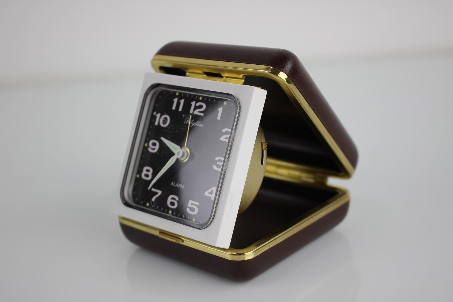 Good original condition.
Made by 1960s.
Fully functional winding clock, repolished.

 
