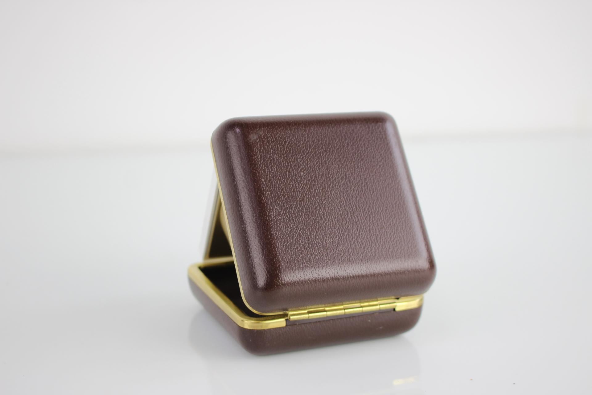 Winding Alarm Clock RHYTM, Czechoslovakia, 1960s In Good Condition For Sale In Praha, CZ