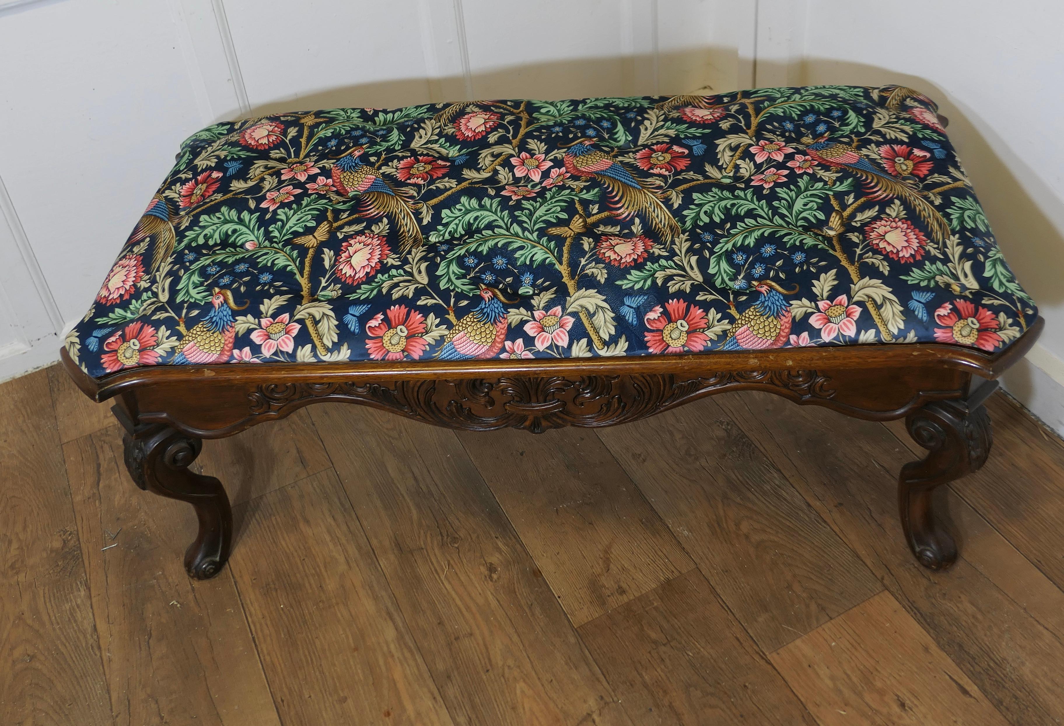 XIX secolo Sgabello da finestra imbottito in velluto Navy Liberty William Morris in vendita