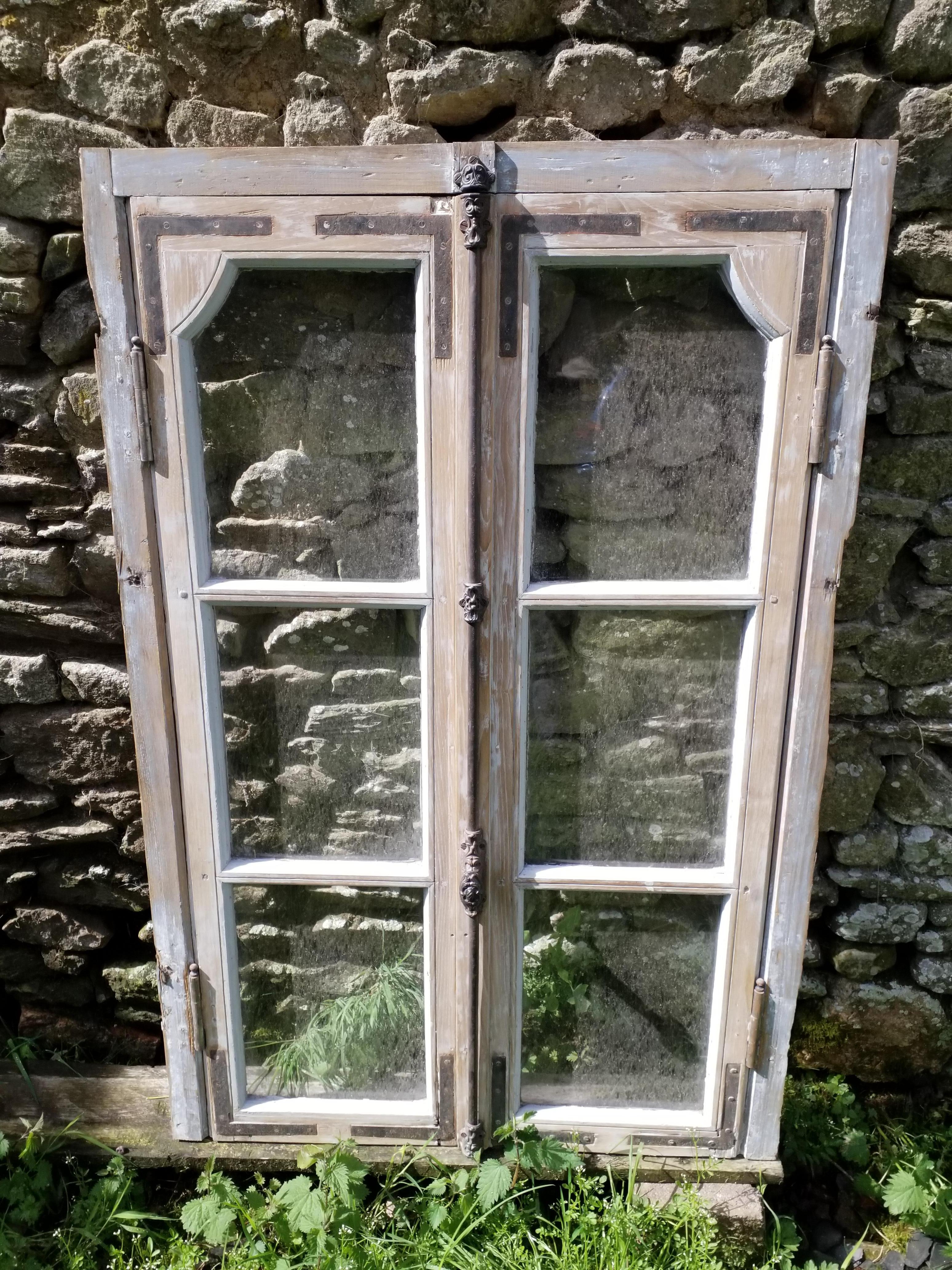 Windows from a Brittany Abbey, France, 19th Century In Good Condition In Paris, FR