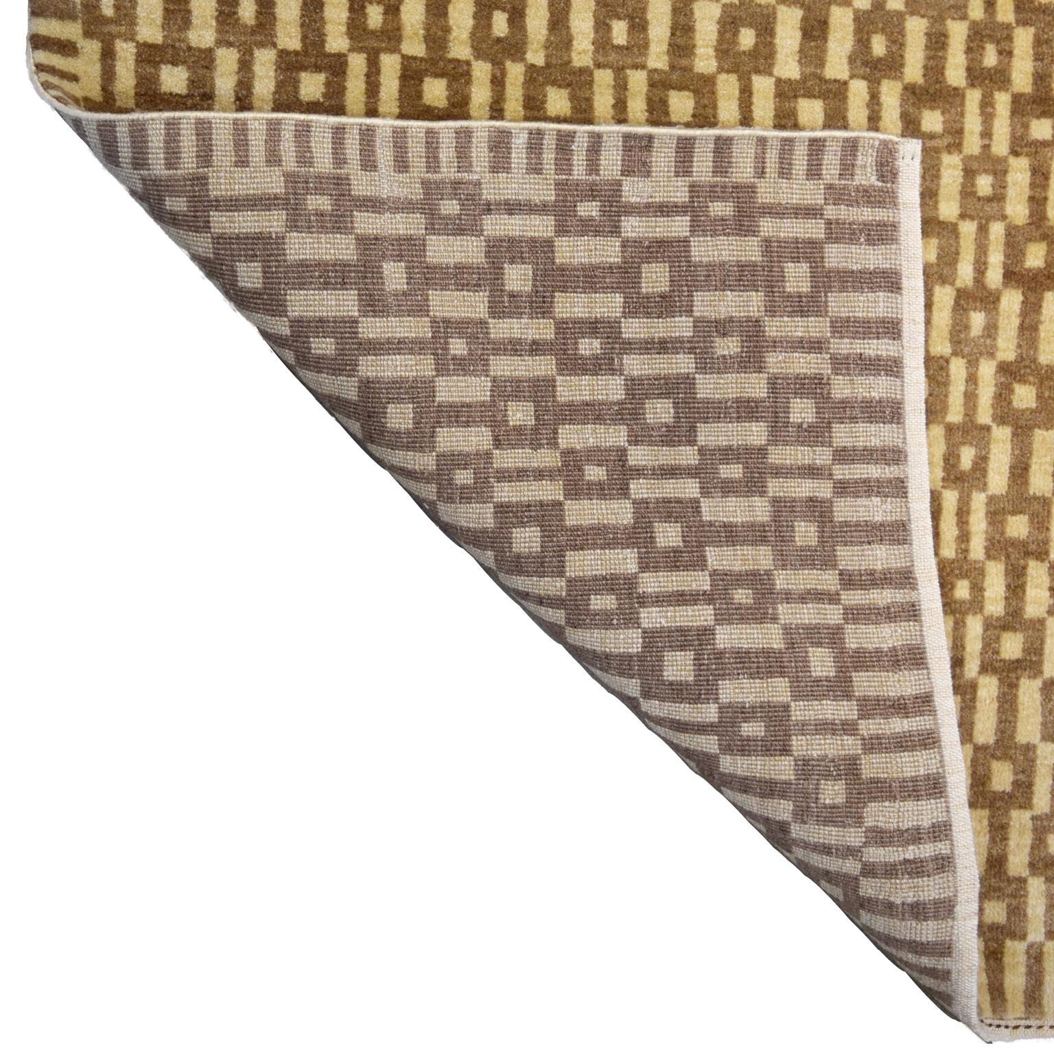Hand-Knotted Art Deco Persian Rug in Cream and Brown Wool, 7' x 8' (Wolle) im Angebot