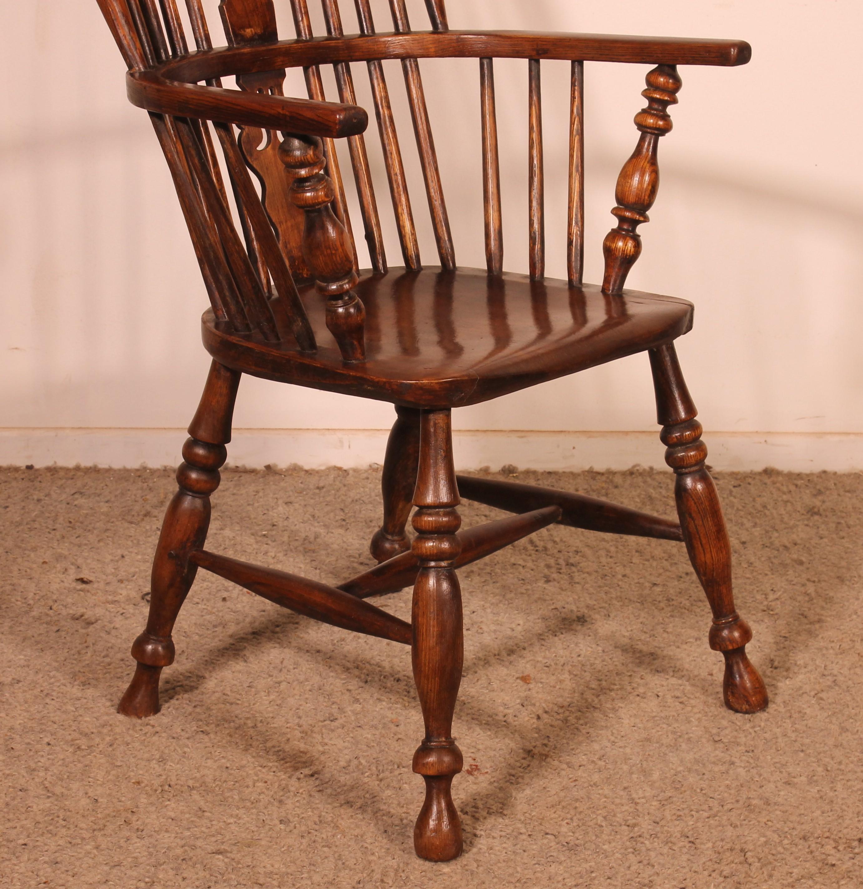 Sillón Windsor de fresno y olmo de principios del siglo XIX en Bueno estado para la venta en Brussels, Brussels