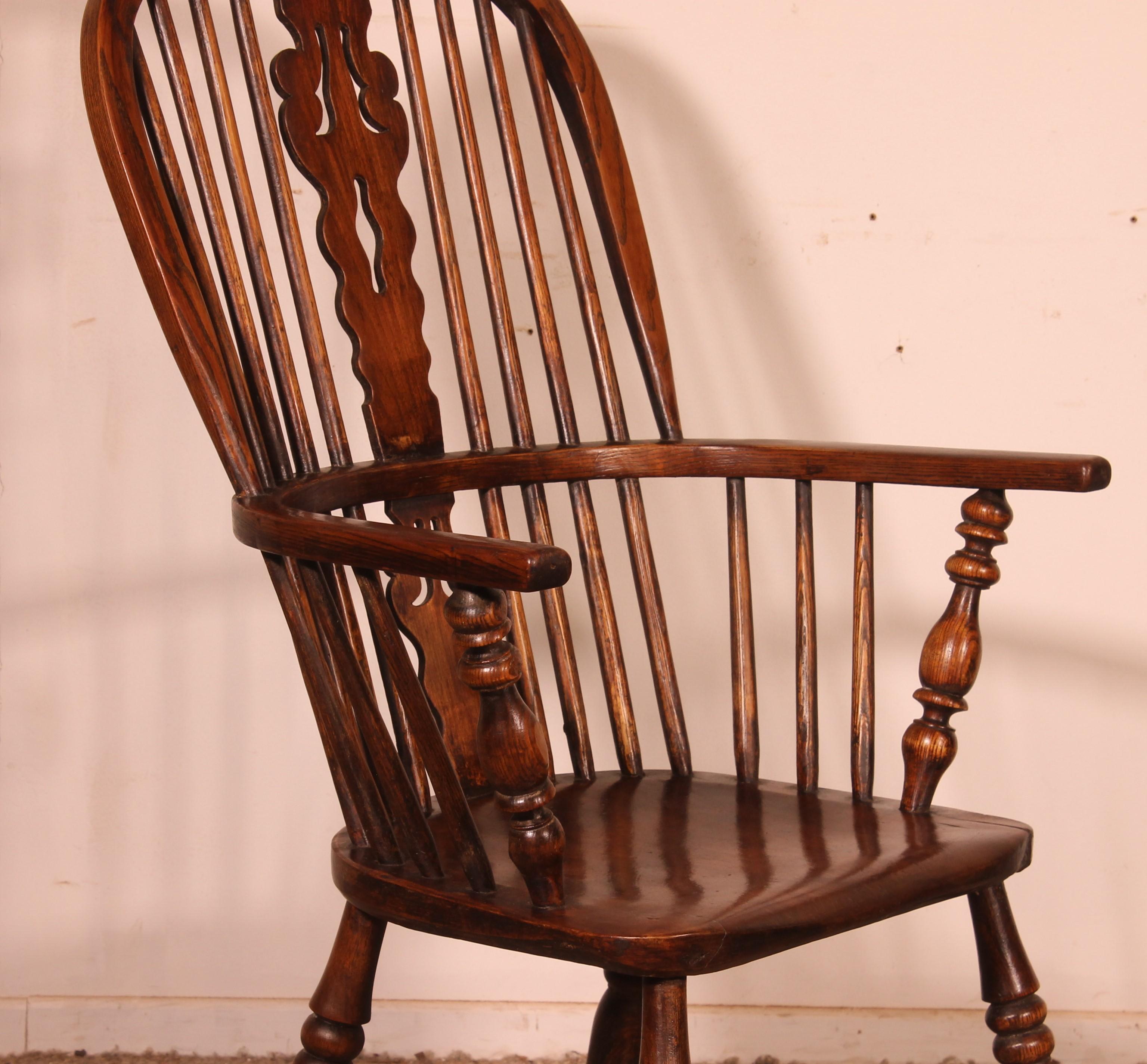 Sillón Windsor de fresno y olmo de principios del siglo XIX Ceniza en venta