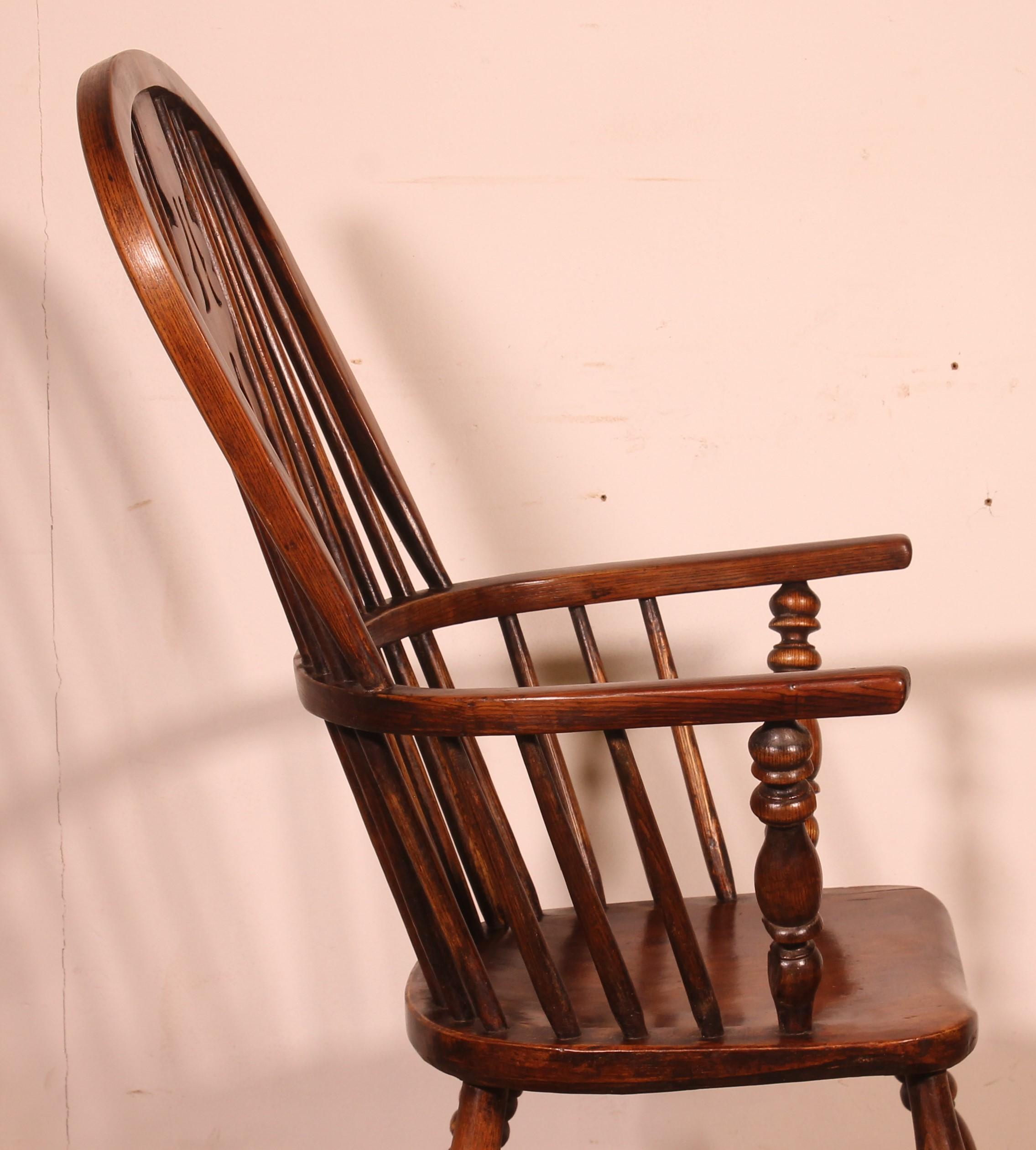 Sillón Windsor de fresno y olmo de principios del siglo XIX en venta 2