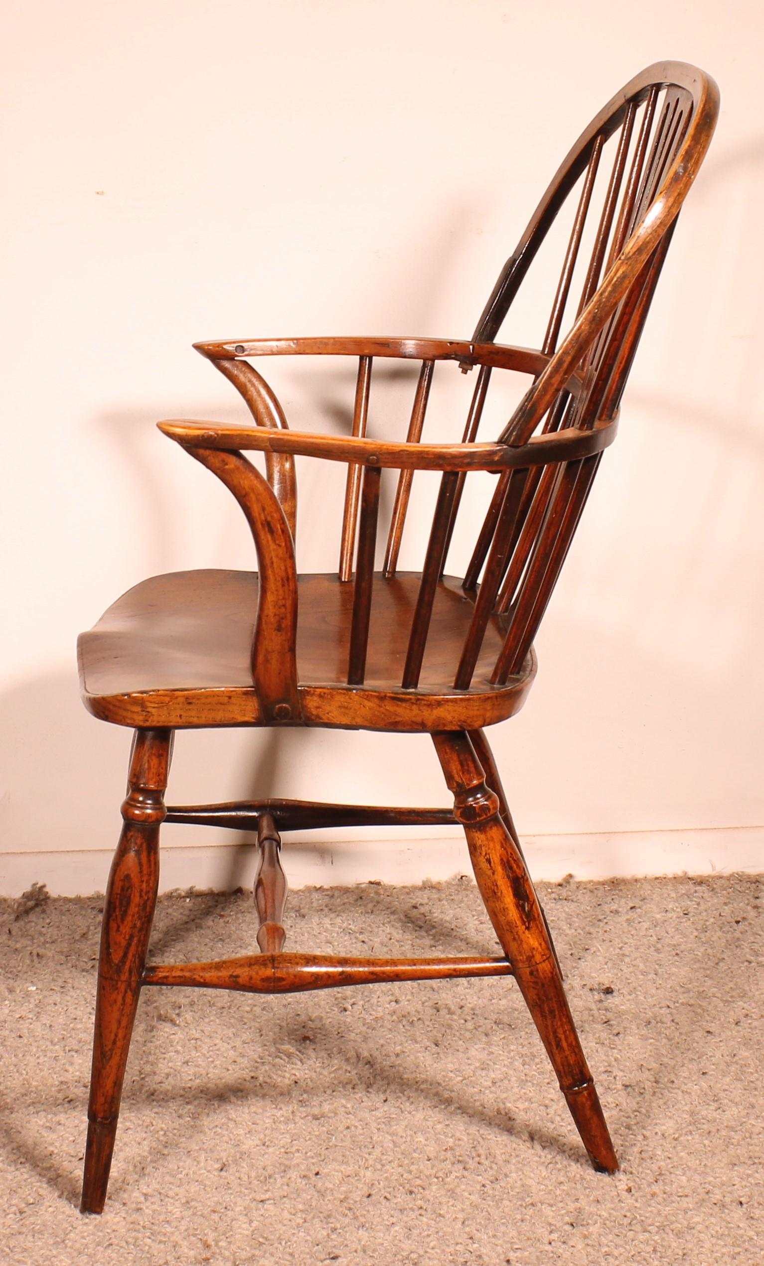 Windsor Armchair In Chestnut Early 19th Century For Sale 5