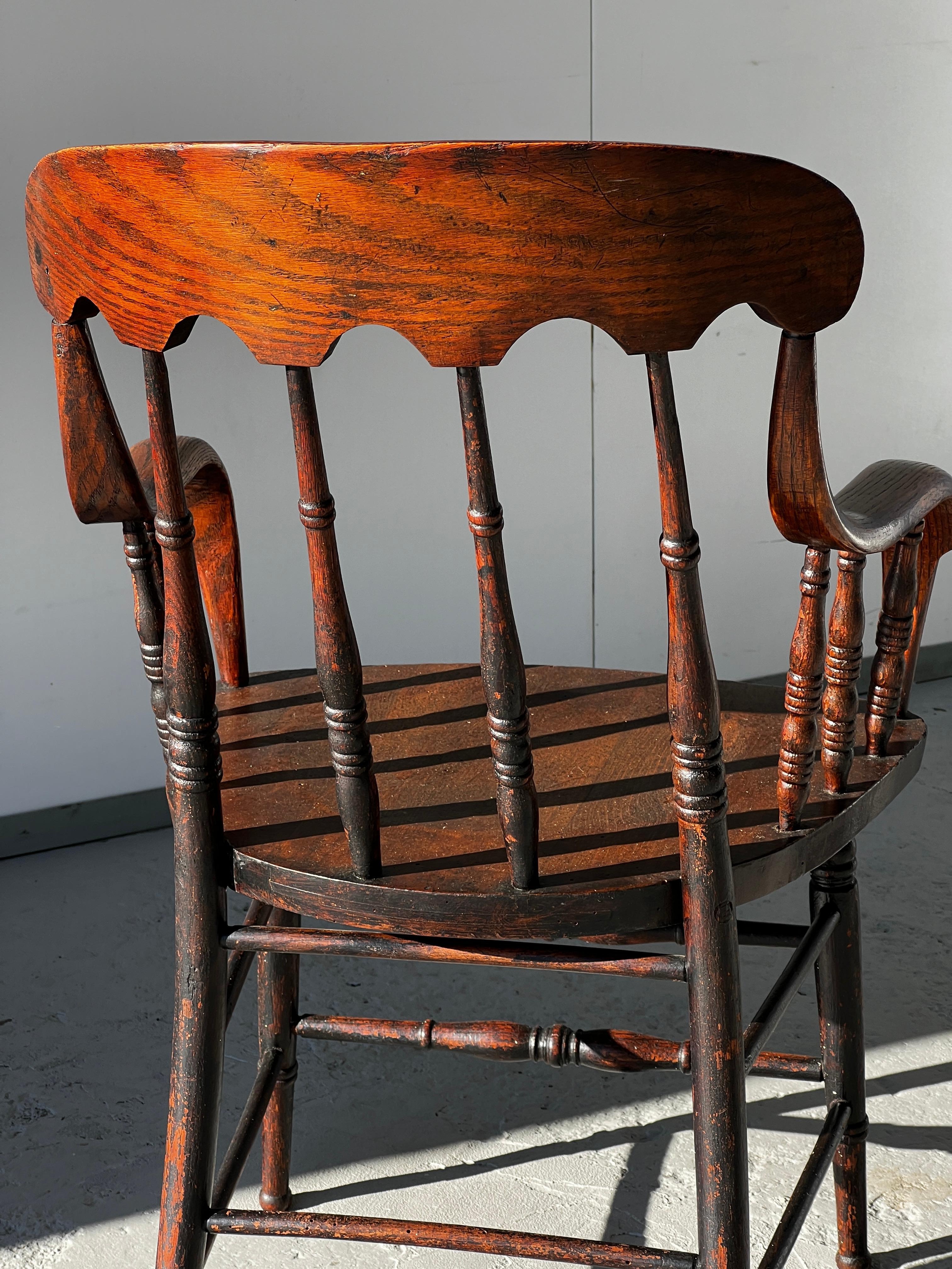 Windsor armchair in turned wood from the 19th  Century In Good Condition For Sale In Saint Rémy de Provence, FR