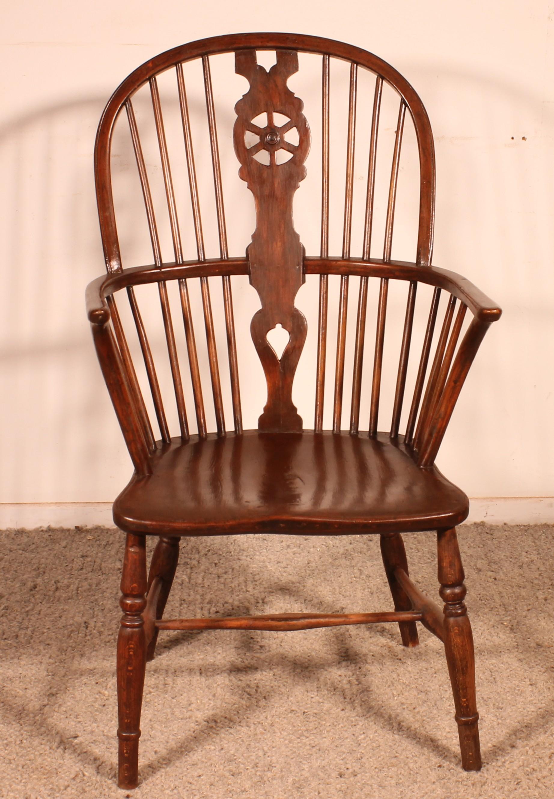 Sillón Windsor de madera de tejo y fresno - Siglo XVIII Británico en venta