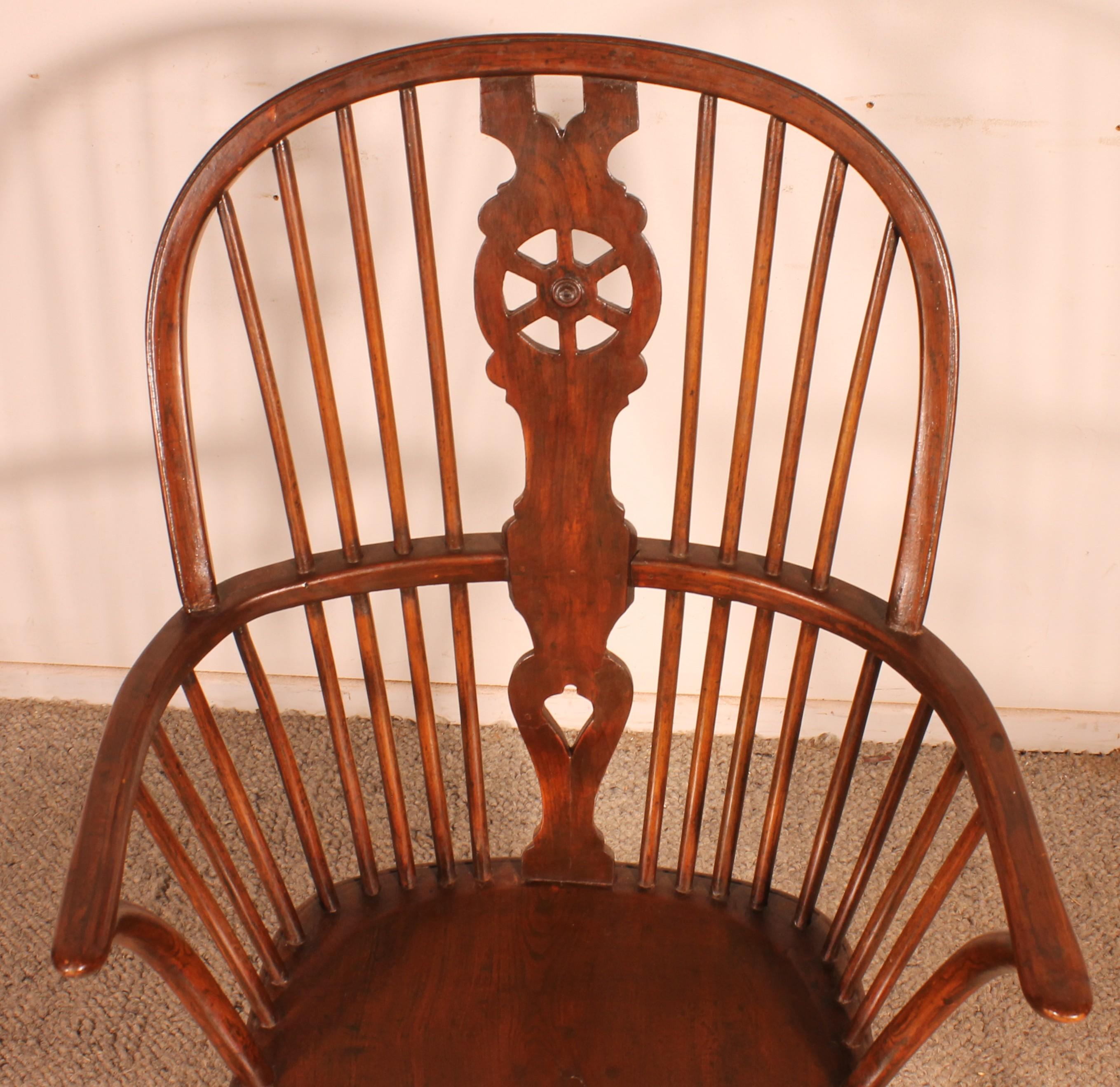 Sillón Windsor de madera de tejo y fresno - Siglo XVIII siglo XVIII y antes en venta