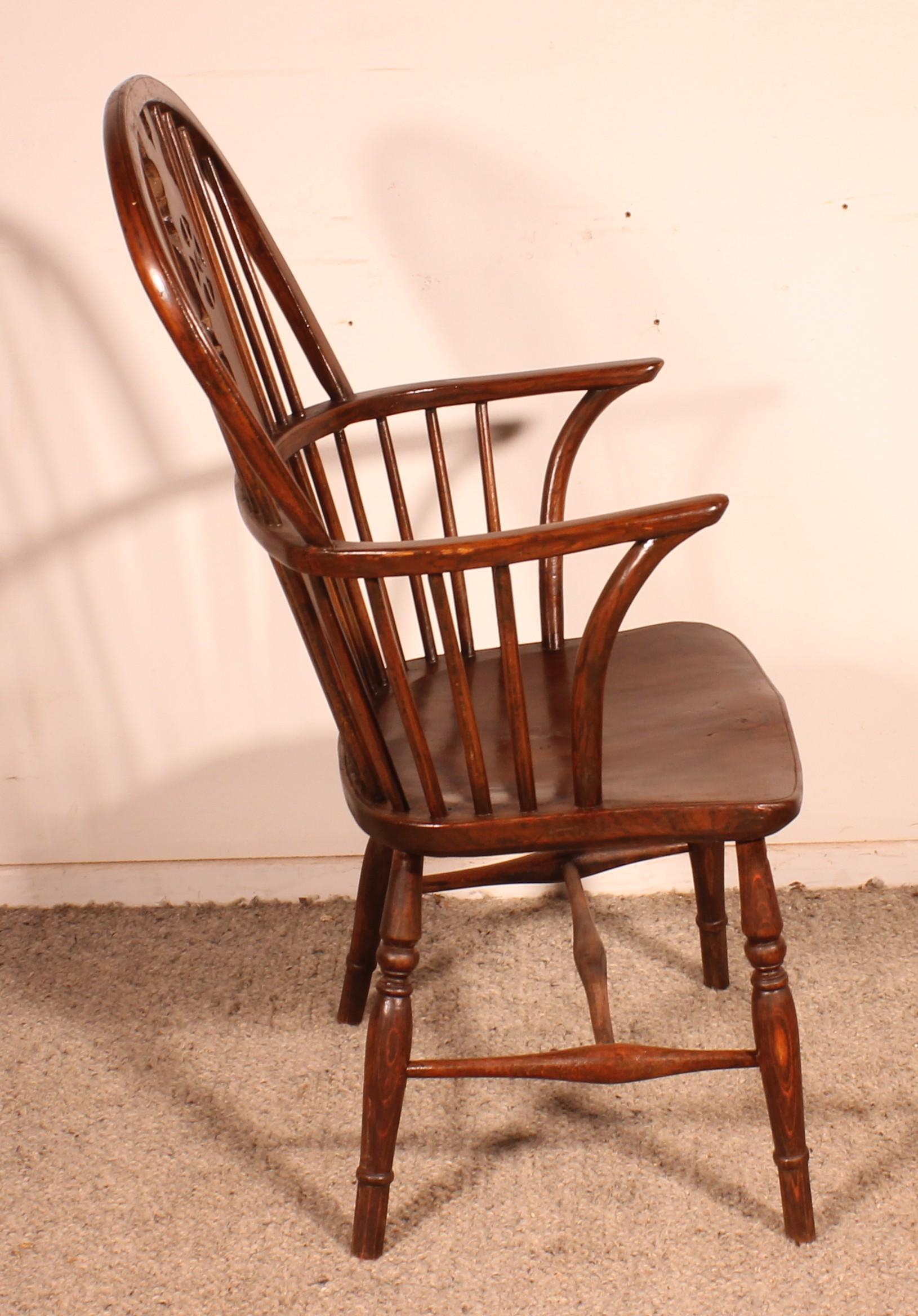 Sillón Windsor de madera de tejo y fresno - Siglo XVIII en venta 1