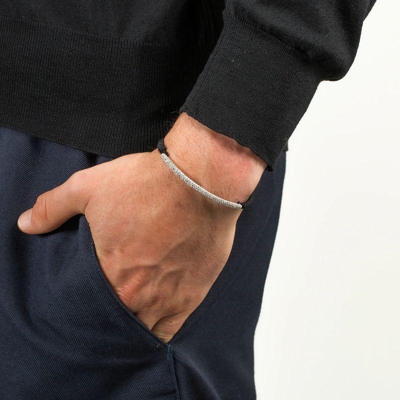 Uomo Bracciale Windsor Baton con 139 micro pavé di diamanti bianchi in macramè, taglia M in vendita