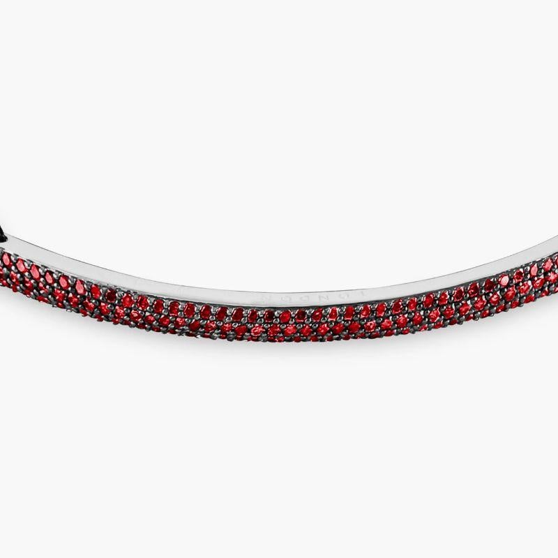 Bracciale Windsor con 139 rubini in macramè e argento, taglia M In condizioni Nuovo in vendita a Fulham business exchange, London