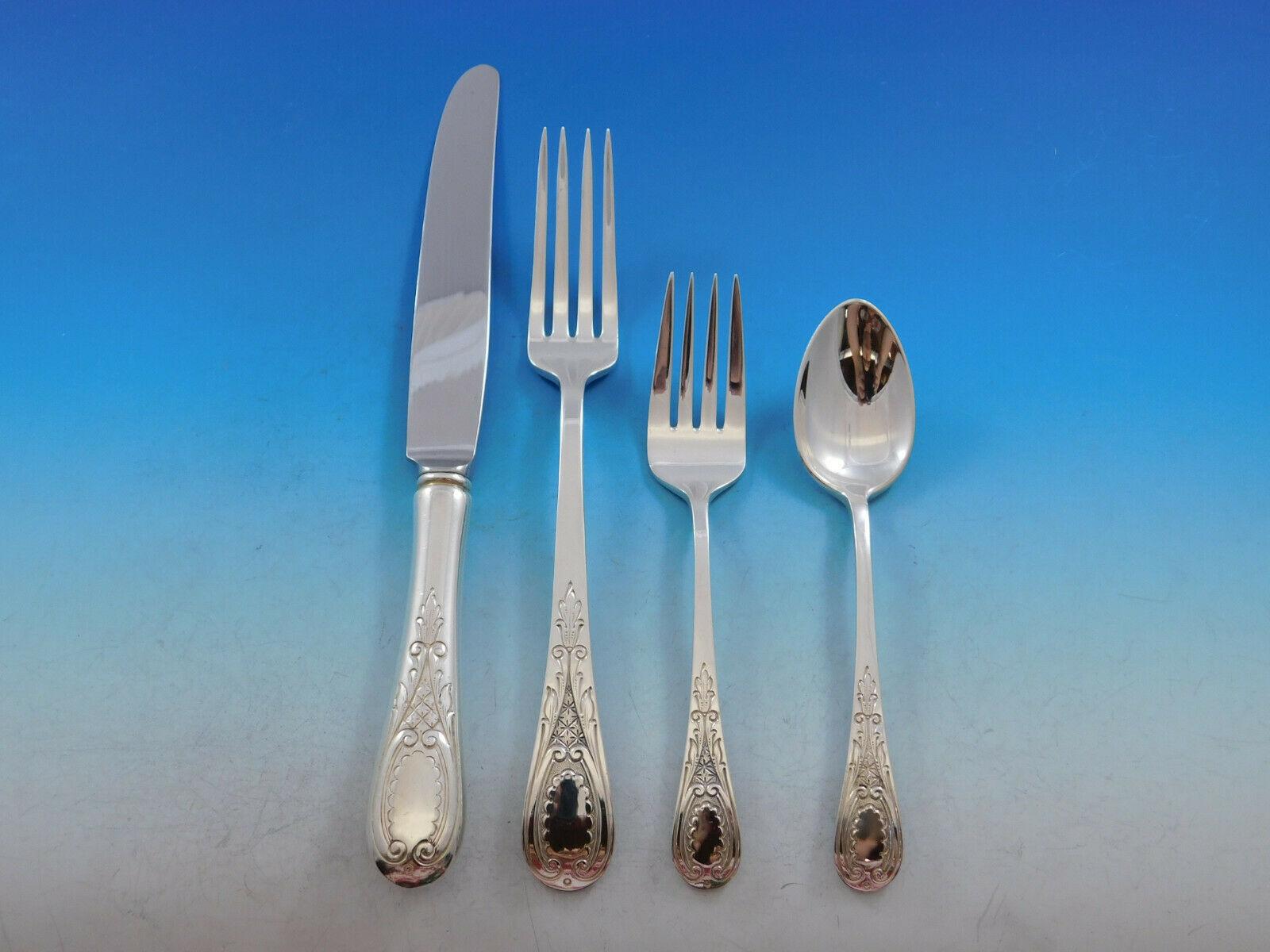 Windsor castle by Tuttle sterling silver flatware set, 70 pieces. Pieces are stamped with date mark from Eisenhower and Truman, for the years 1945-1961. This set includes:

8 dinner size knives, 9 3/8