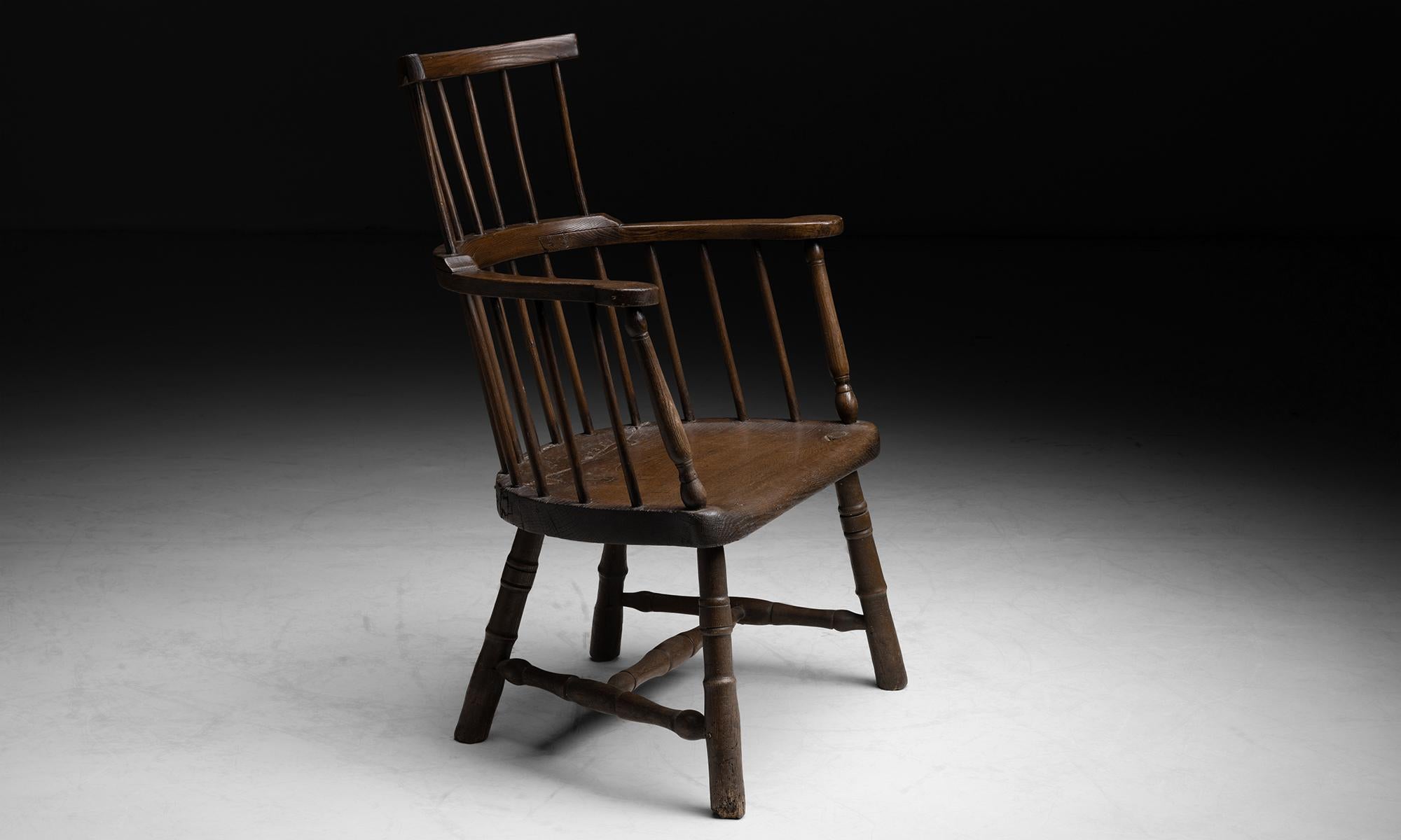 English Windsor Chair, England, circa 1830 For Sale