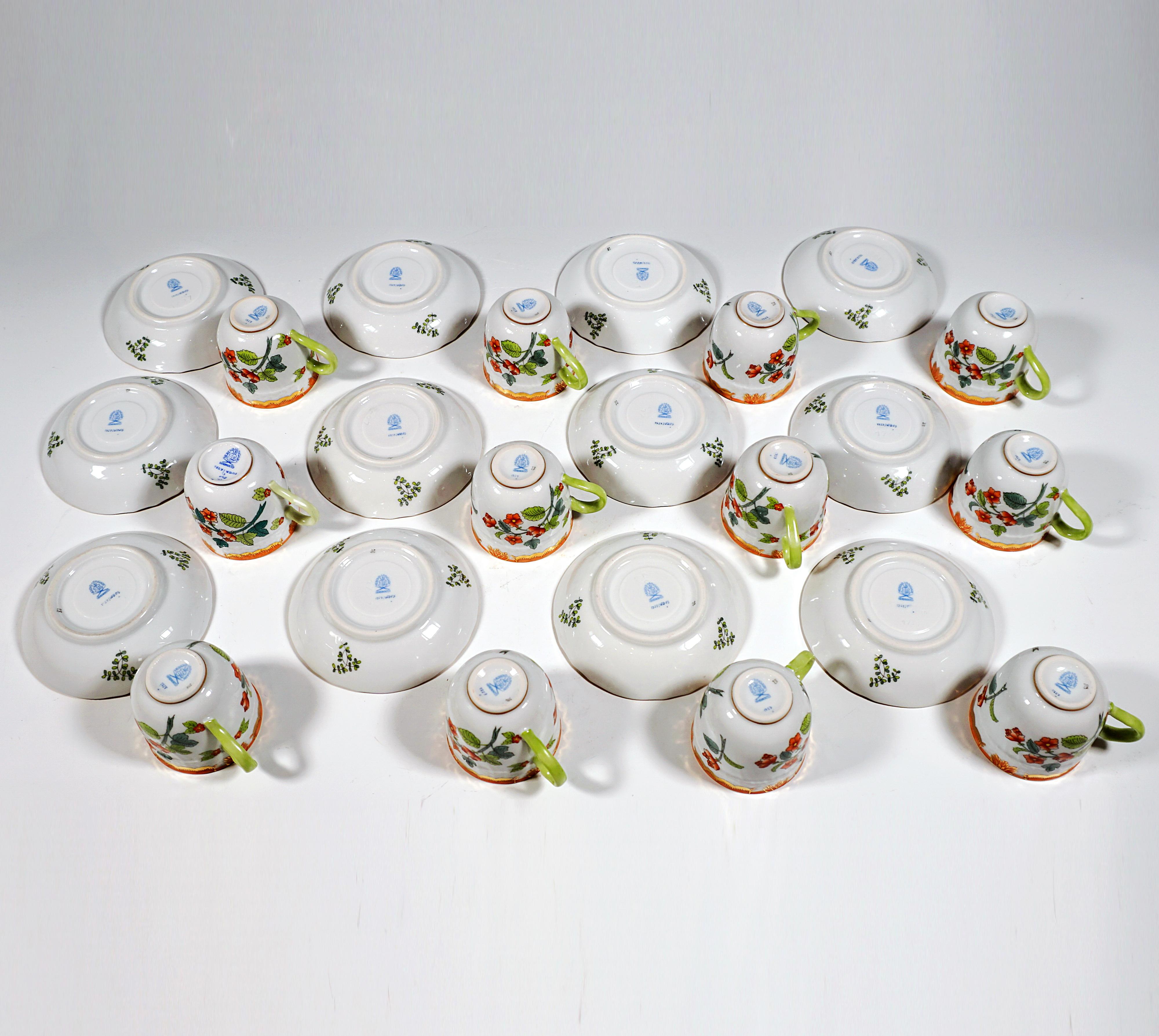 Porcelain Windsor Flowers 'Livia' Coffee Set For 12 Persons, Herend Hungary, 20th Century For Sale