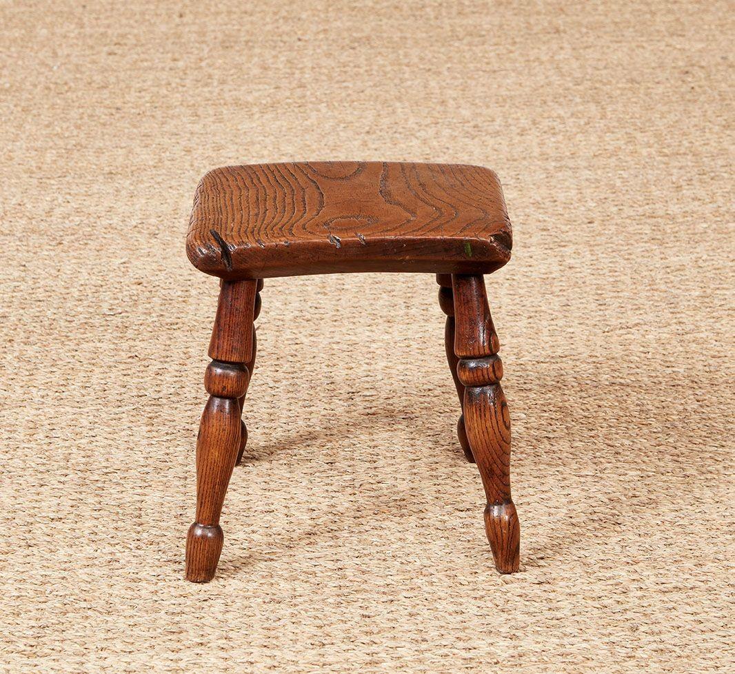 Tabouret de traite Windsor en vente 3