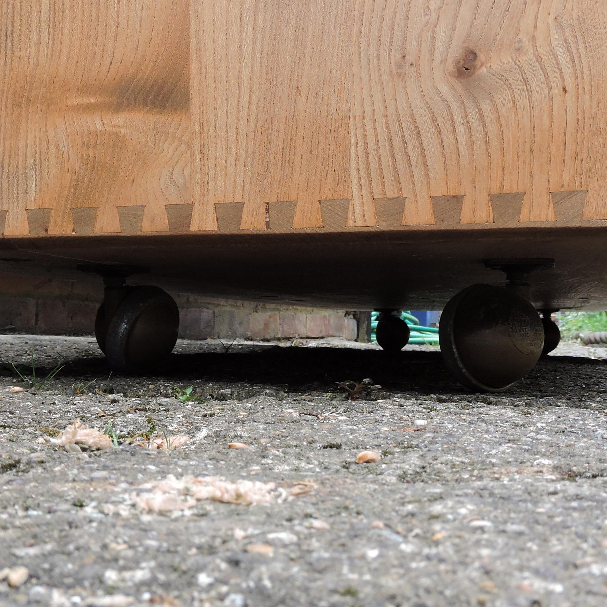 Windsor Model 468 Blonde Sideboard With Drawers by Ercol, 1960s For Sale 1