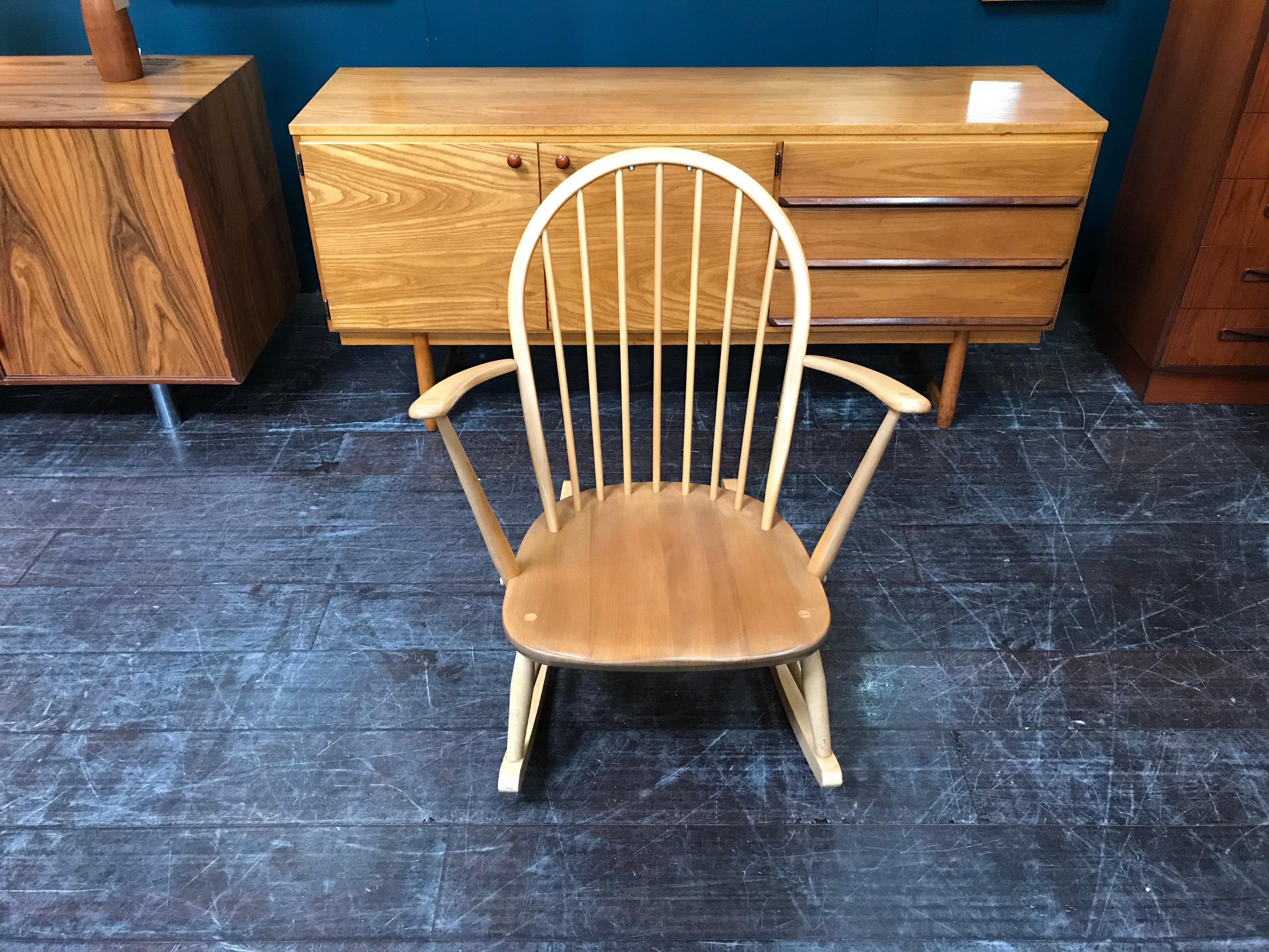 20th Century Windsor Rocking Chair by Lucian Ercolani for Ercol, Blonde, Elm and Beech For Sale