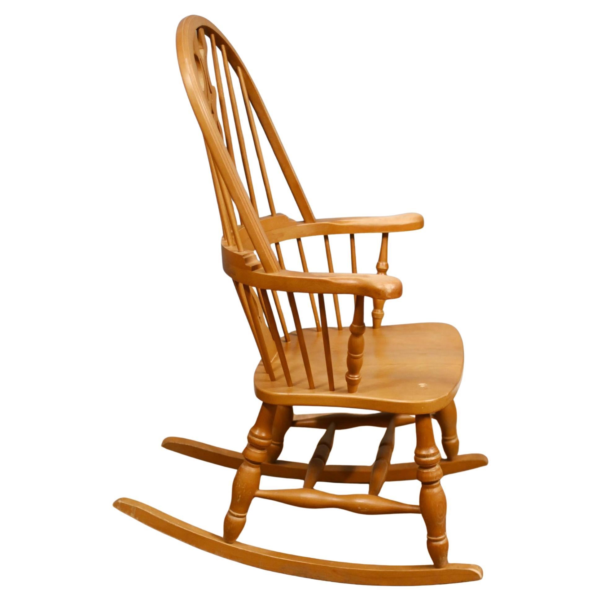 Sedia a dondolo Windsor - Sedie da fattoria inglesi intagliate a mano