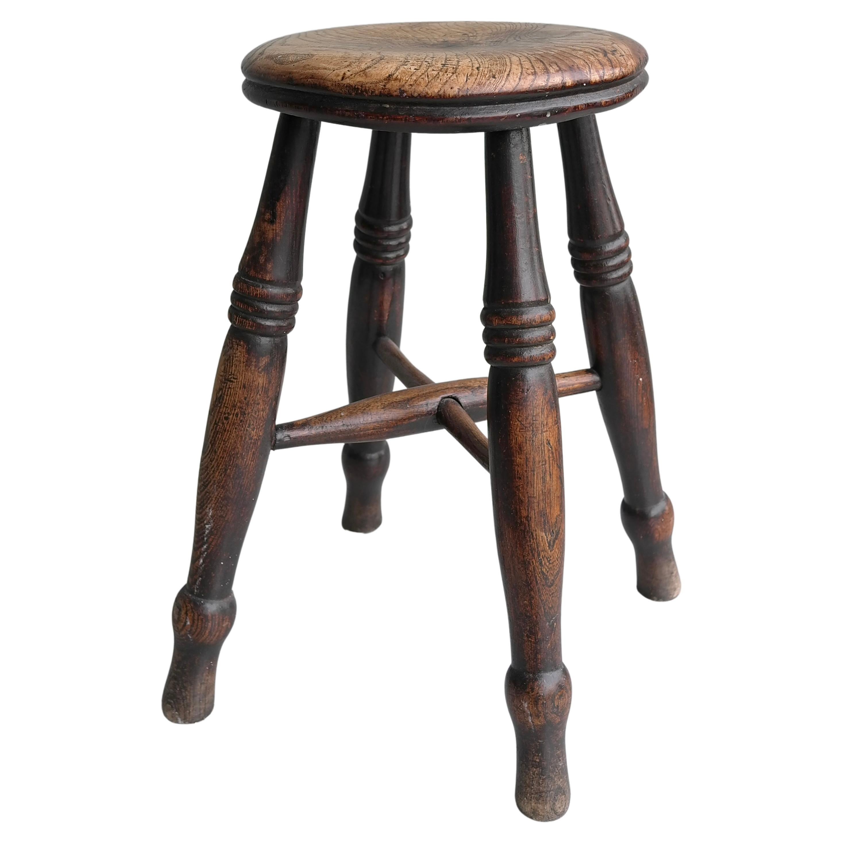 Windsor Stool in Dark Wood with Rich Patina, England, 1920's For Sale