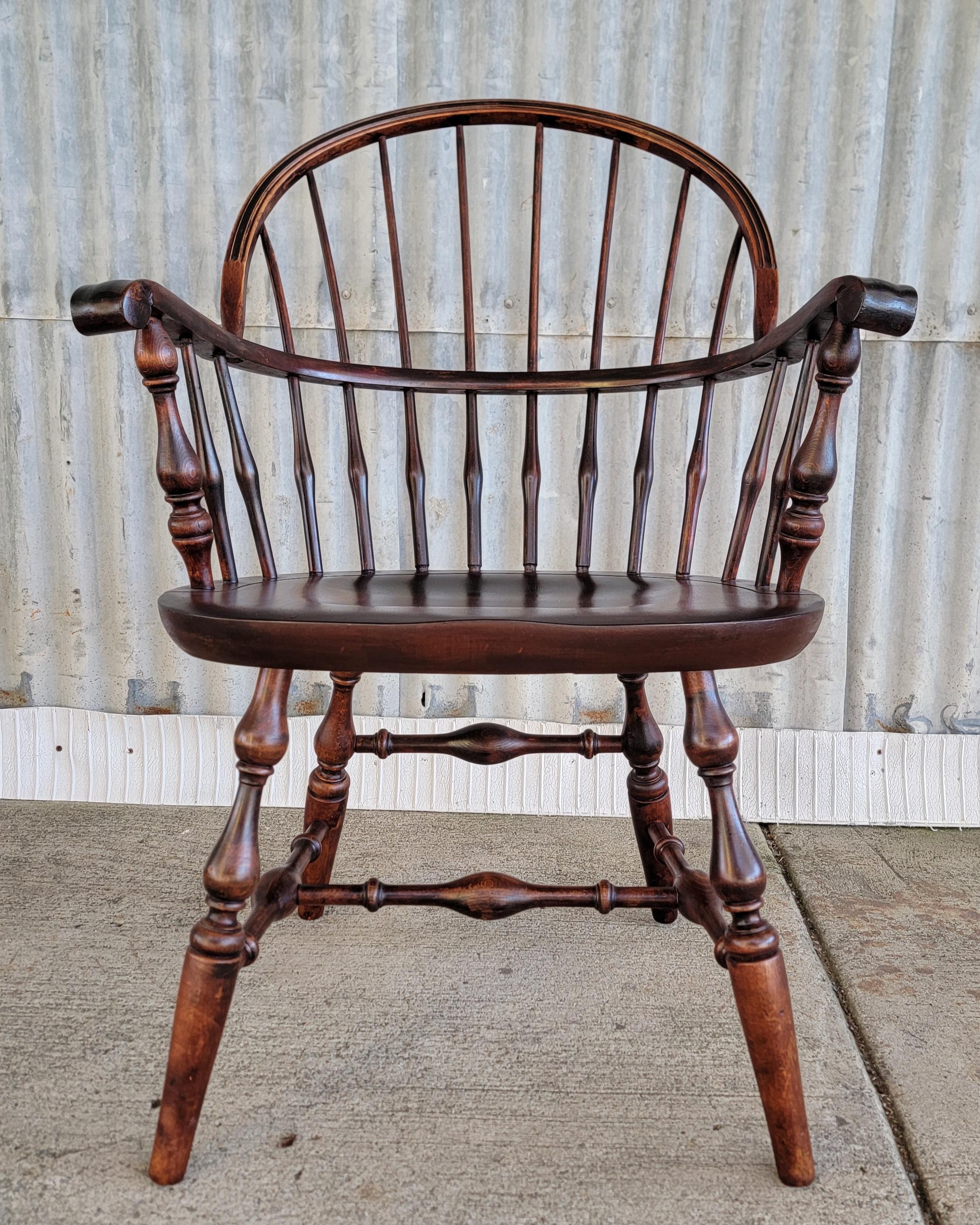 Windsor Style Chair by Nichols & Stone In Good Condition For Sale In Fulton, CA