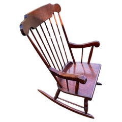 Used Windsor style rocking chair, Mid 20th Century, Red Mahogany wood