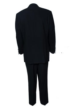 Windsor, tuxedo suit in black