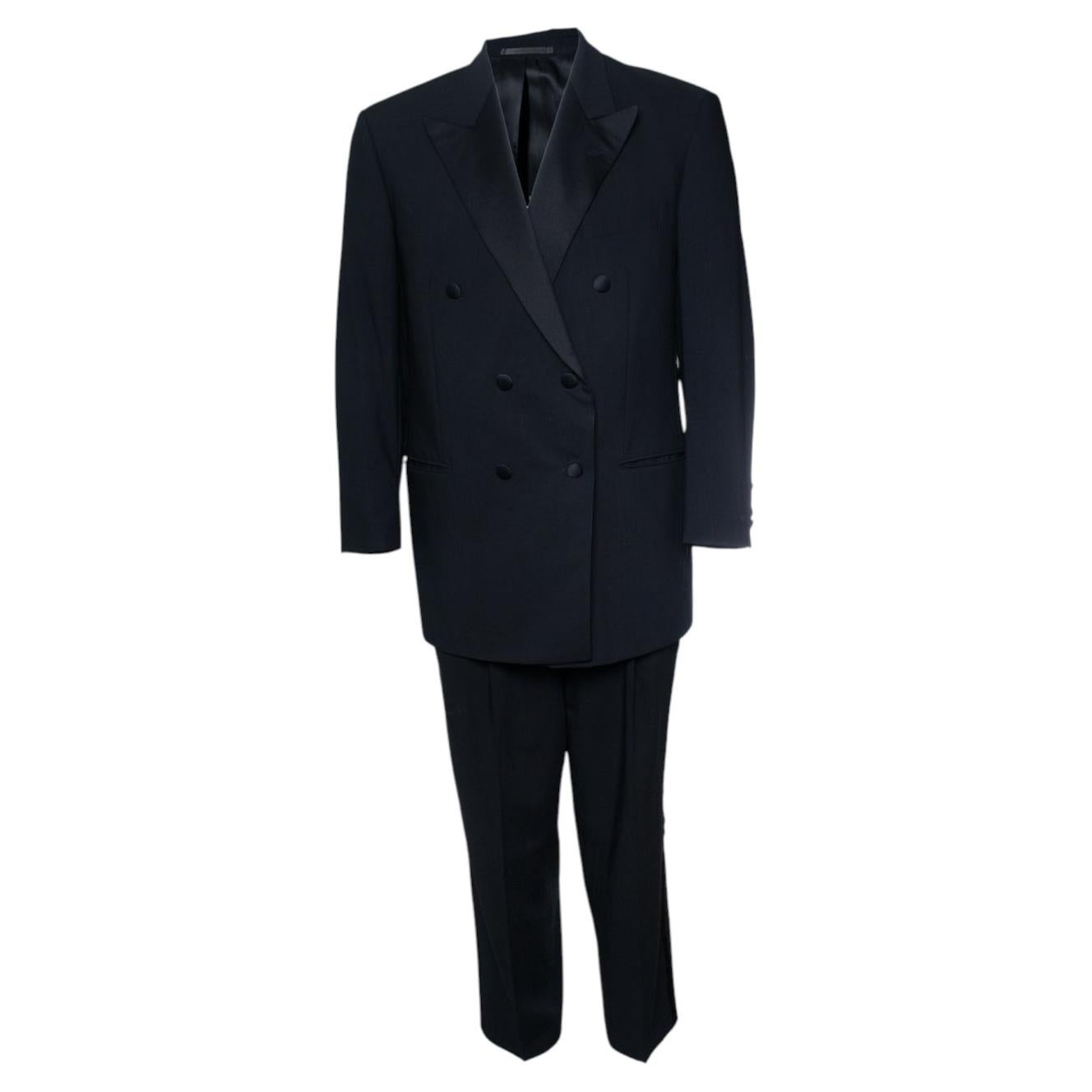 Windsor, tuxedo suit in black For Sale