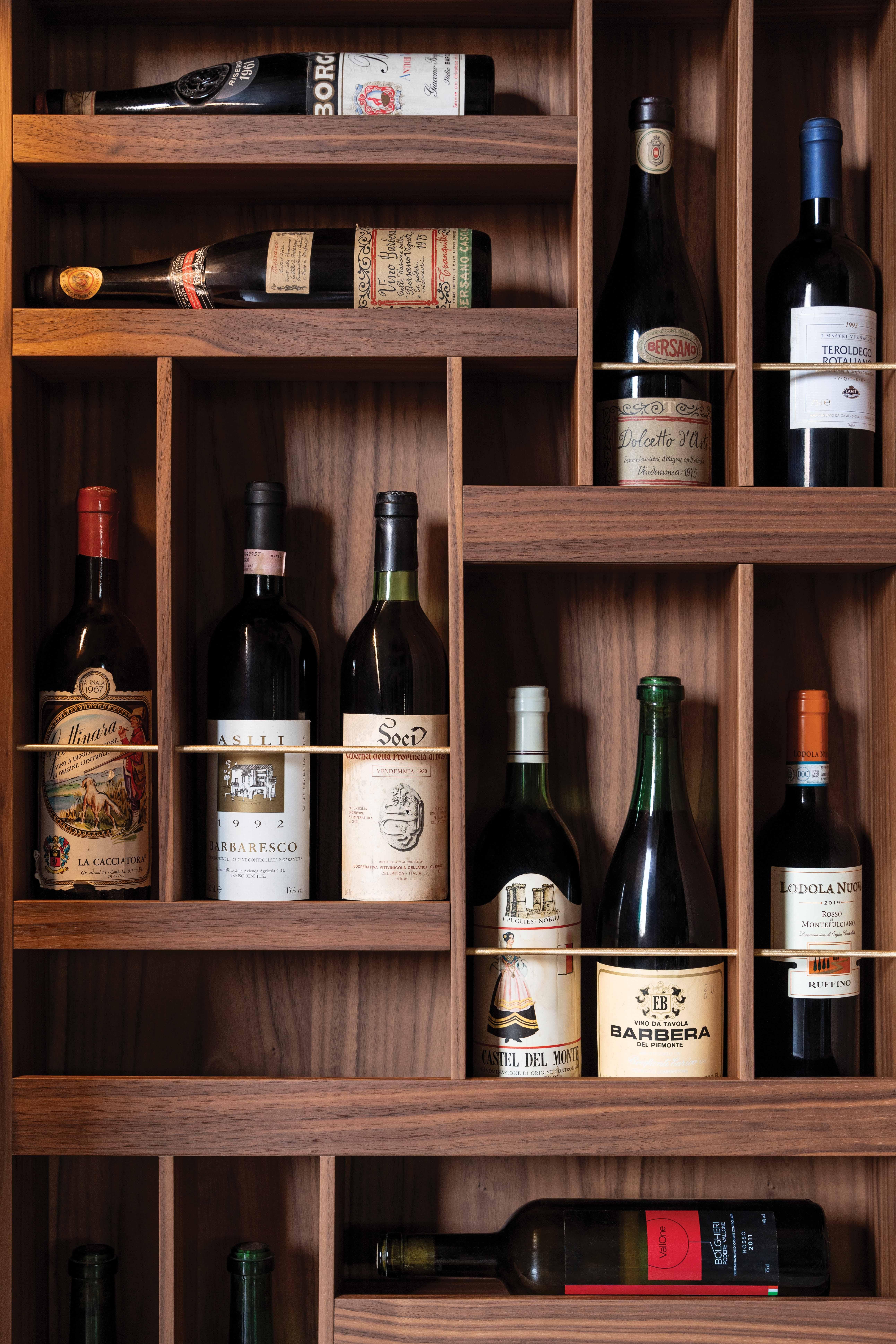 Moderne WINE CLASSIC TRUNK - Votre cave à vin avec un arrière-goût traditionnel en vente