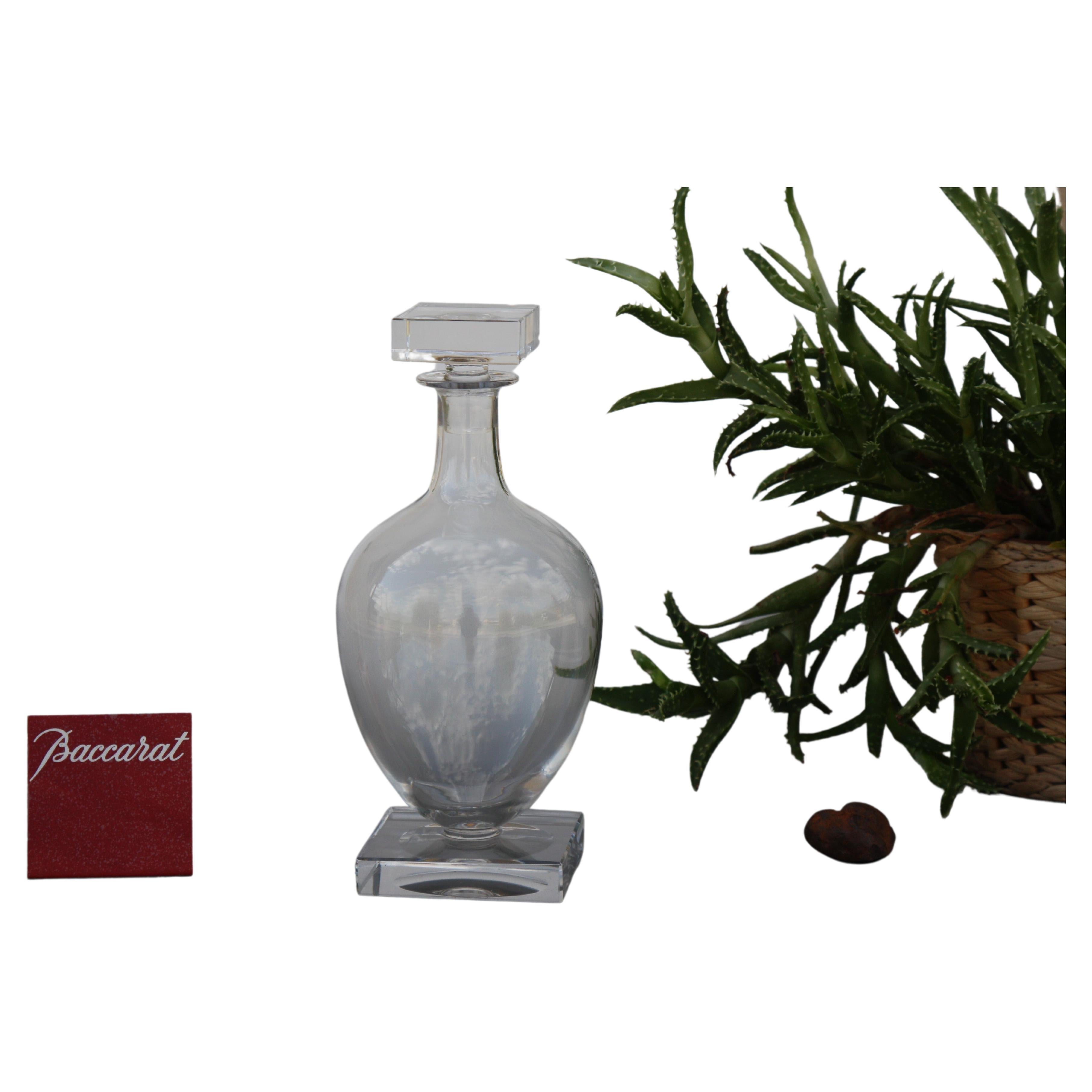 Wine decanter in Baccarat crystal, La Croisette model For Sale