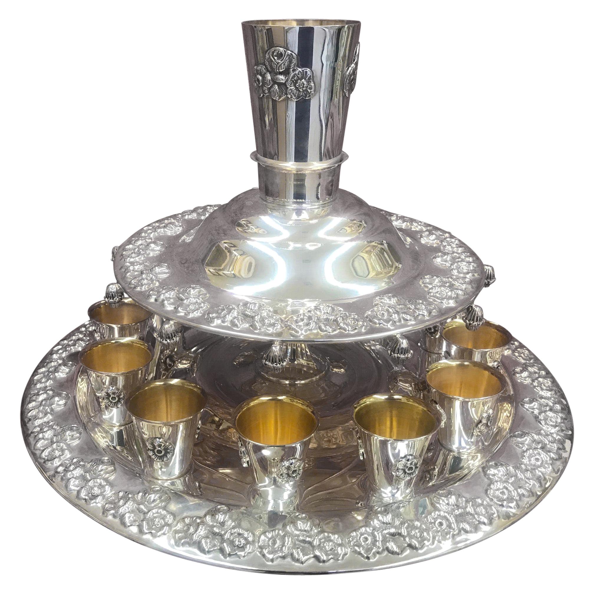 Wine Fountain in .925 Sterling Silver and 18 Karat Gold-Plated Inside Each Cups For Sale