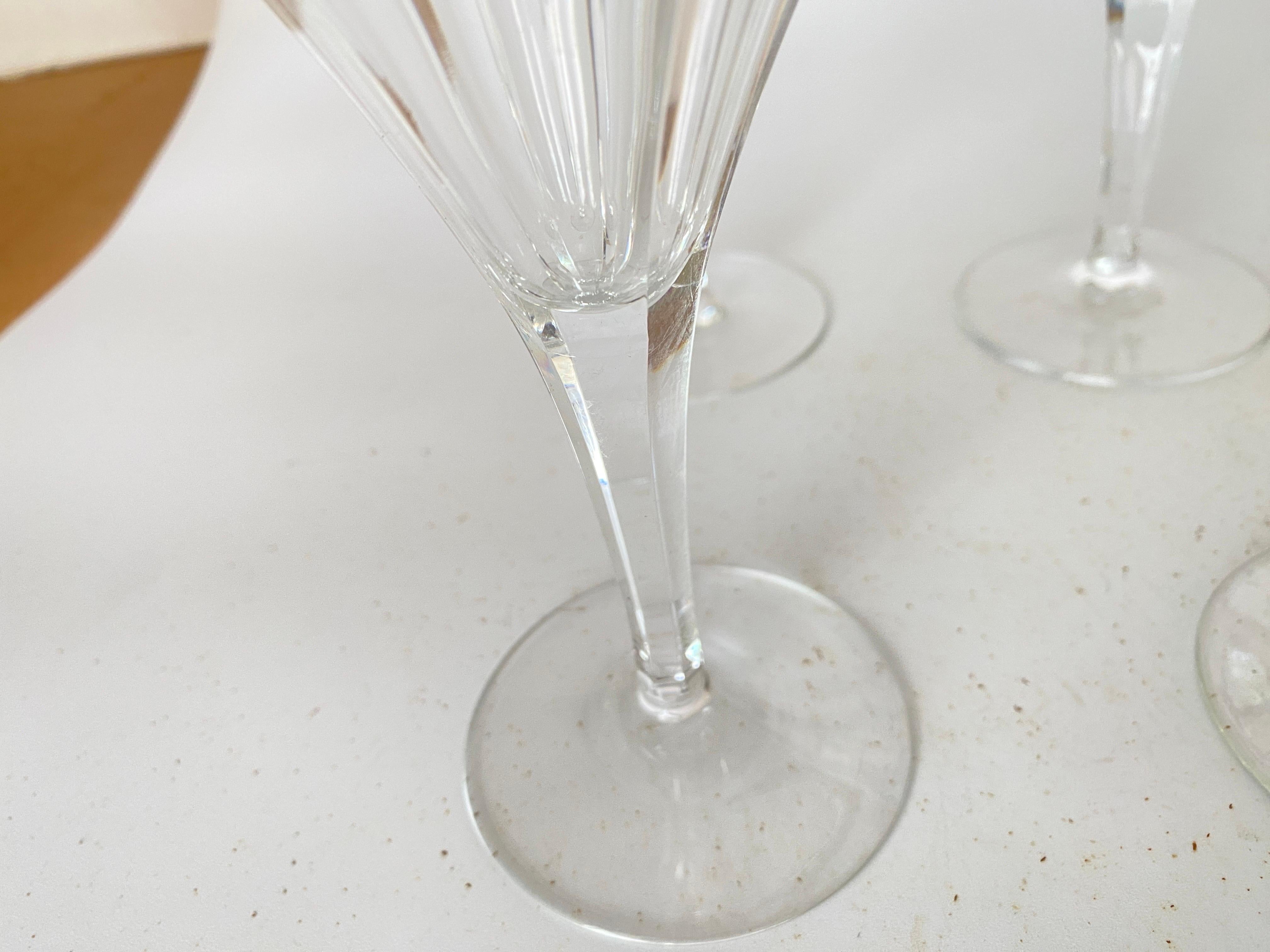 French Wine Glasses in Crystal in transparent Color France circa 1940 Set of 8 For Sale
