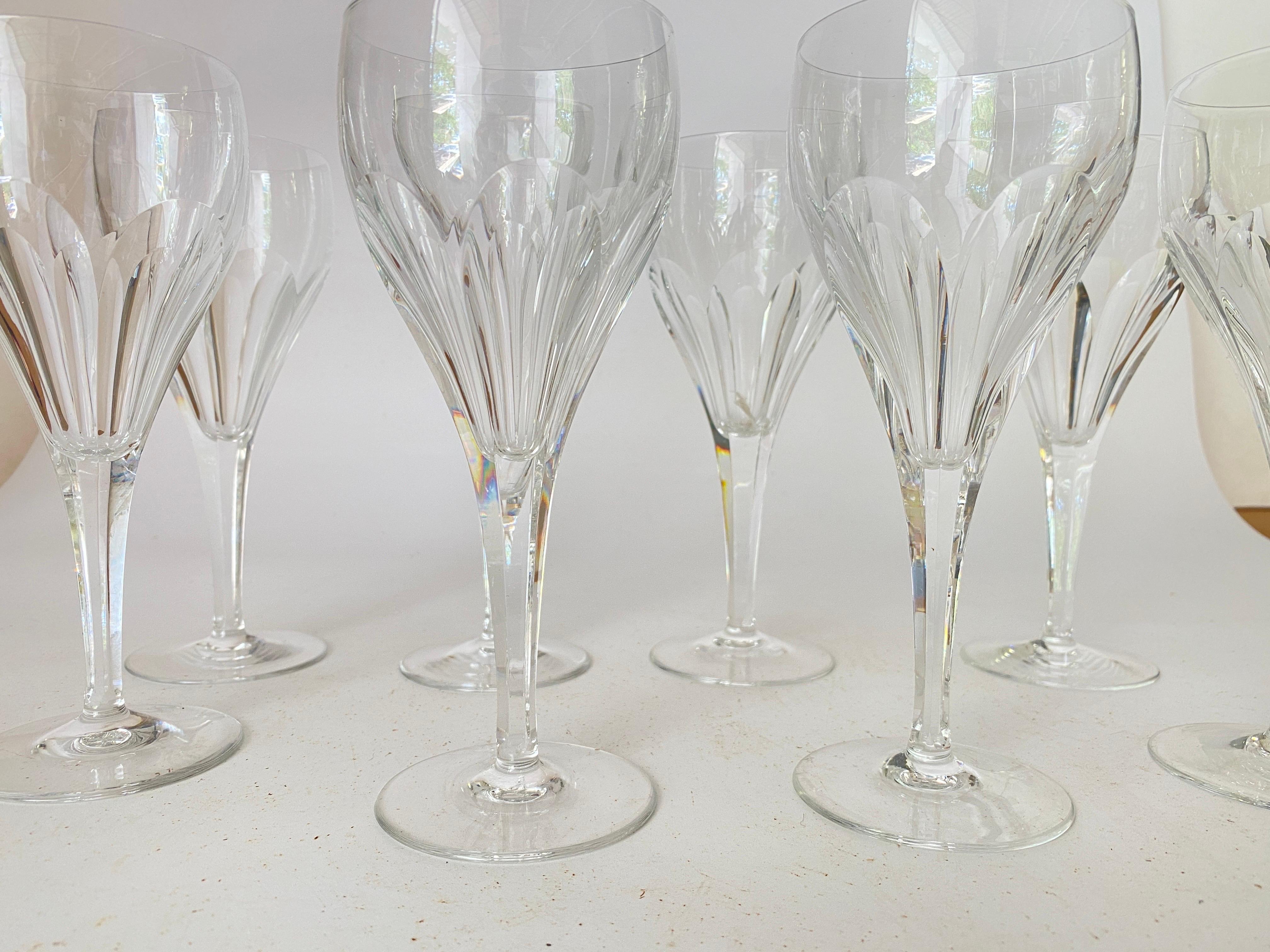 Wine Glasses in Crystal in transparent Color France circa 1940 Set of 8 For Sale 1