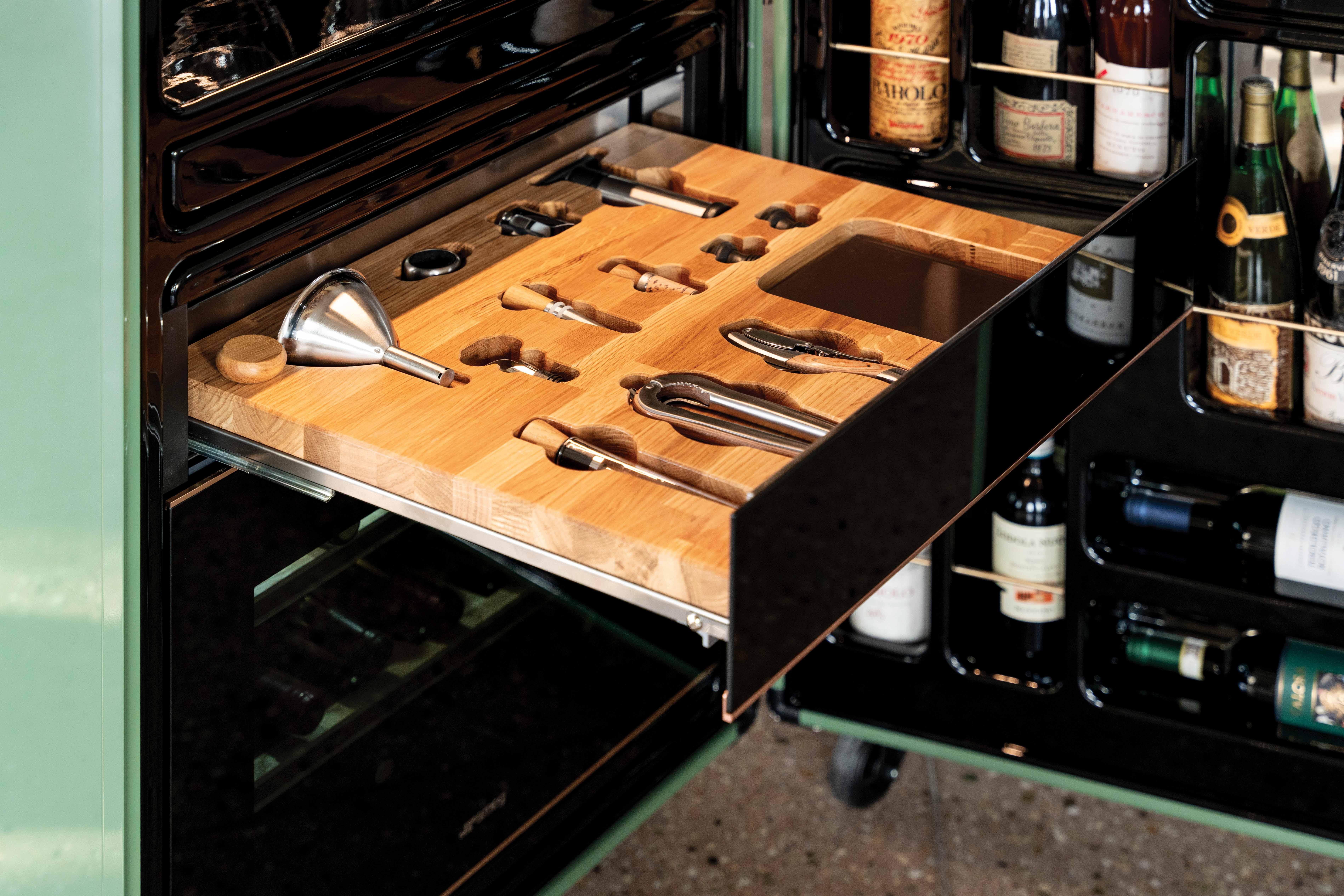 WINE MODERN TRUNK - Your wine cellar with contemporary notes In New Condition For Sale In Ronco Briantino, MB