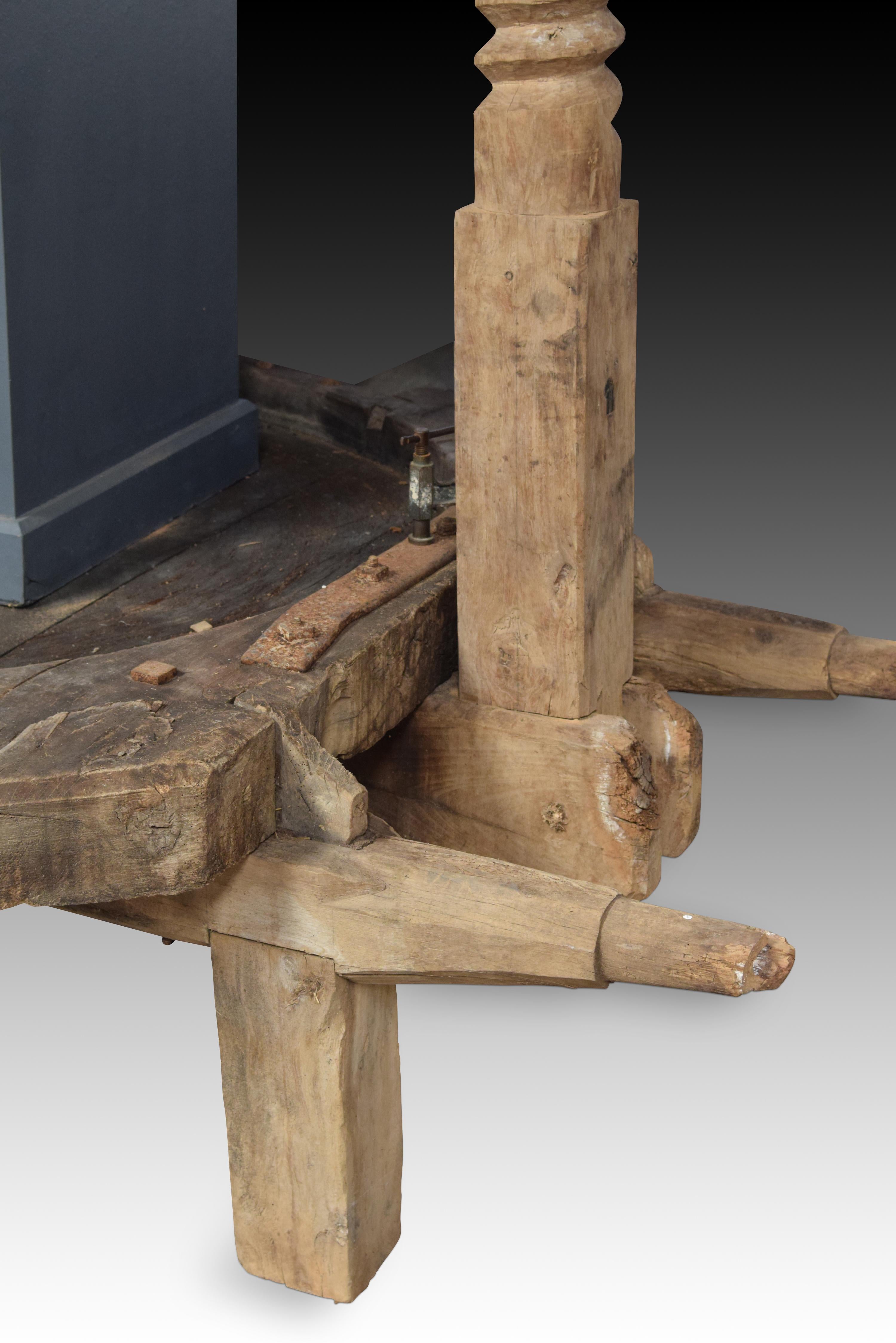 Other Wine Press, Wood, Metal, Spain, Around 1800 For Sale