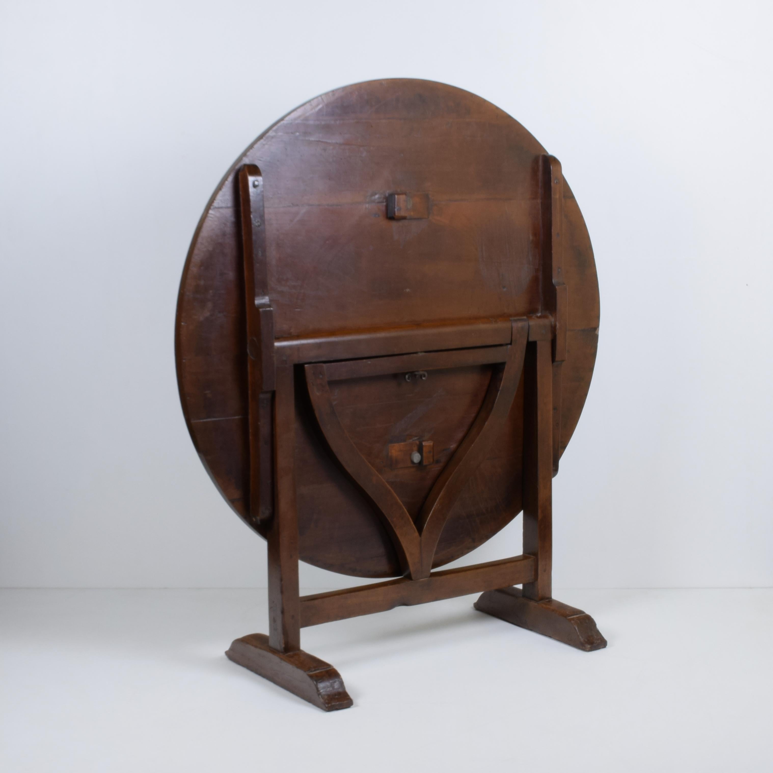 Rustic Wine Tasting Tilt-Top Cherry Table, Italy, Early 19th Century For Sale
