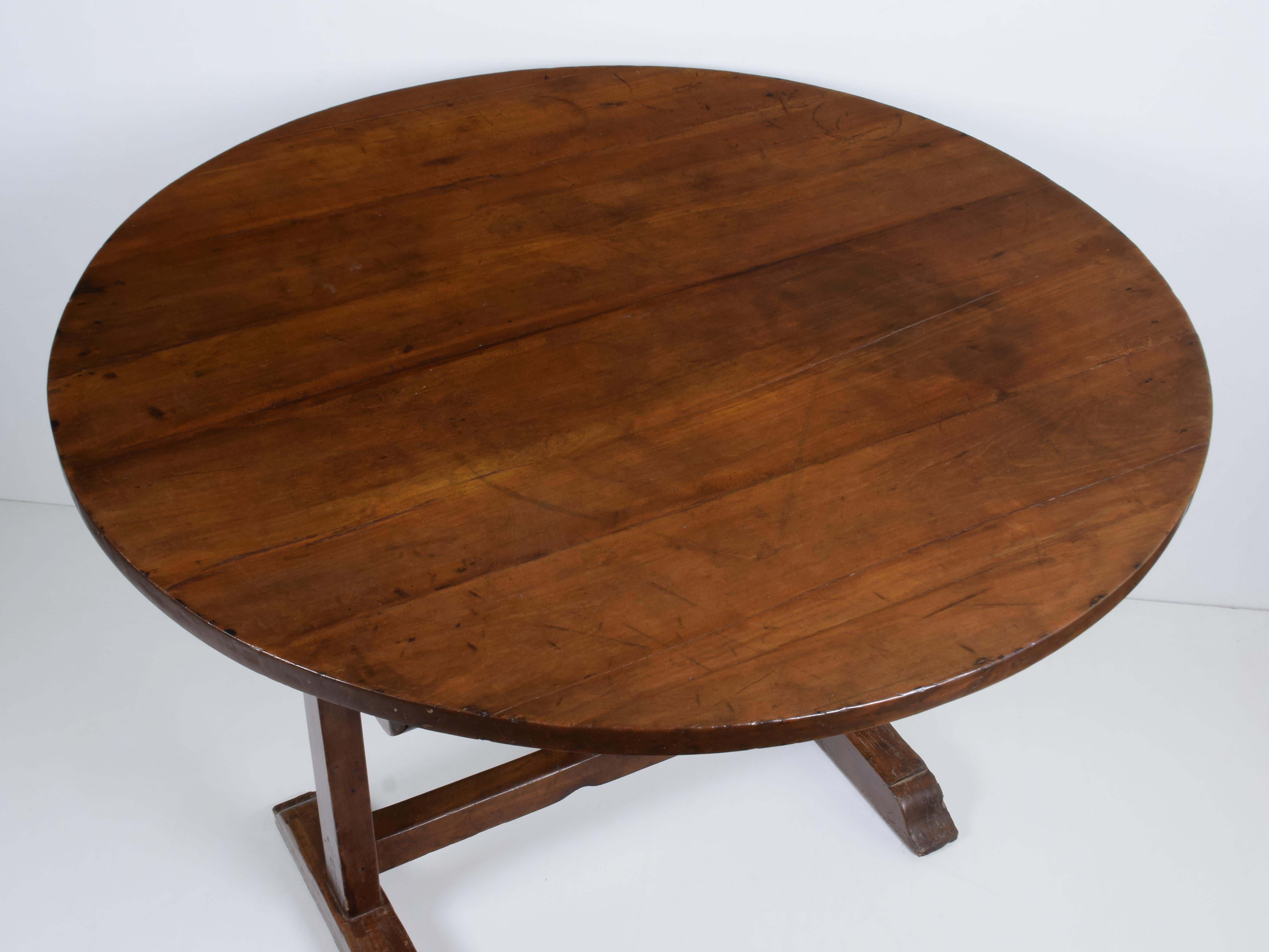 Wine Tasting Tilt-Top Cherry Table, Italy, Early 19th Century For Sale 3