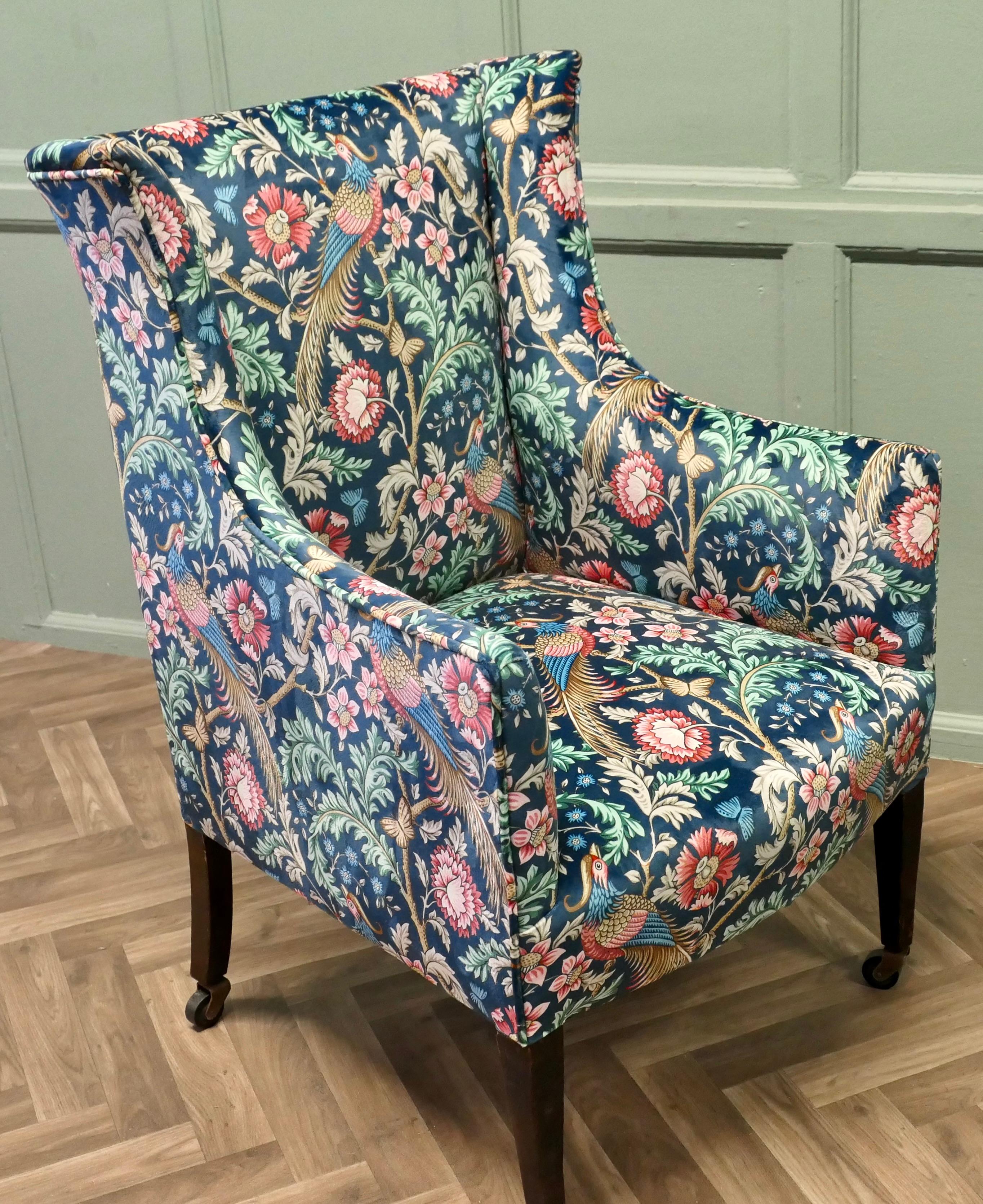 Silla auxiliar con respaldo de ala   Es una silla muy bonita principios del siglo XX en venta