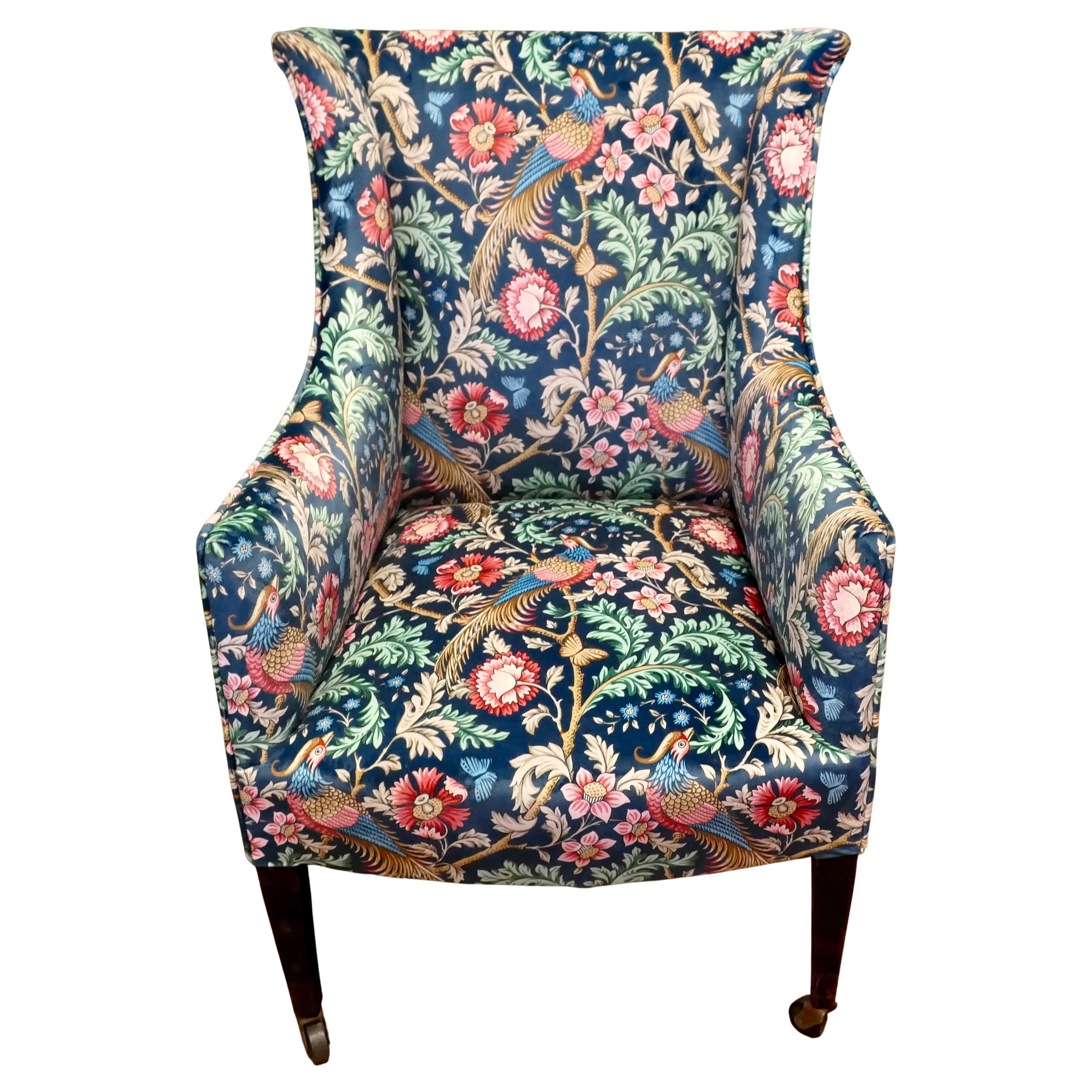 Silla auxiliar con respaldo de ala   Es una silla muy bonita en venta