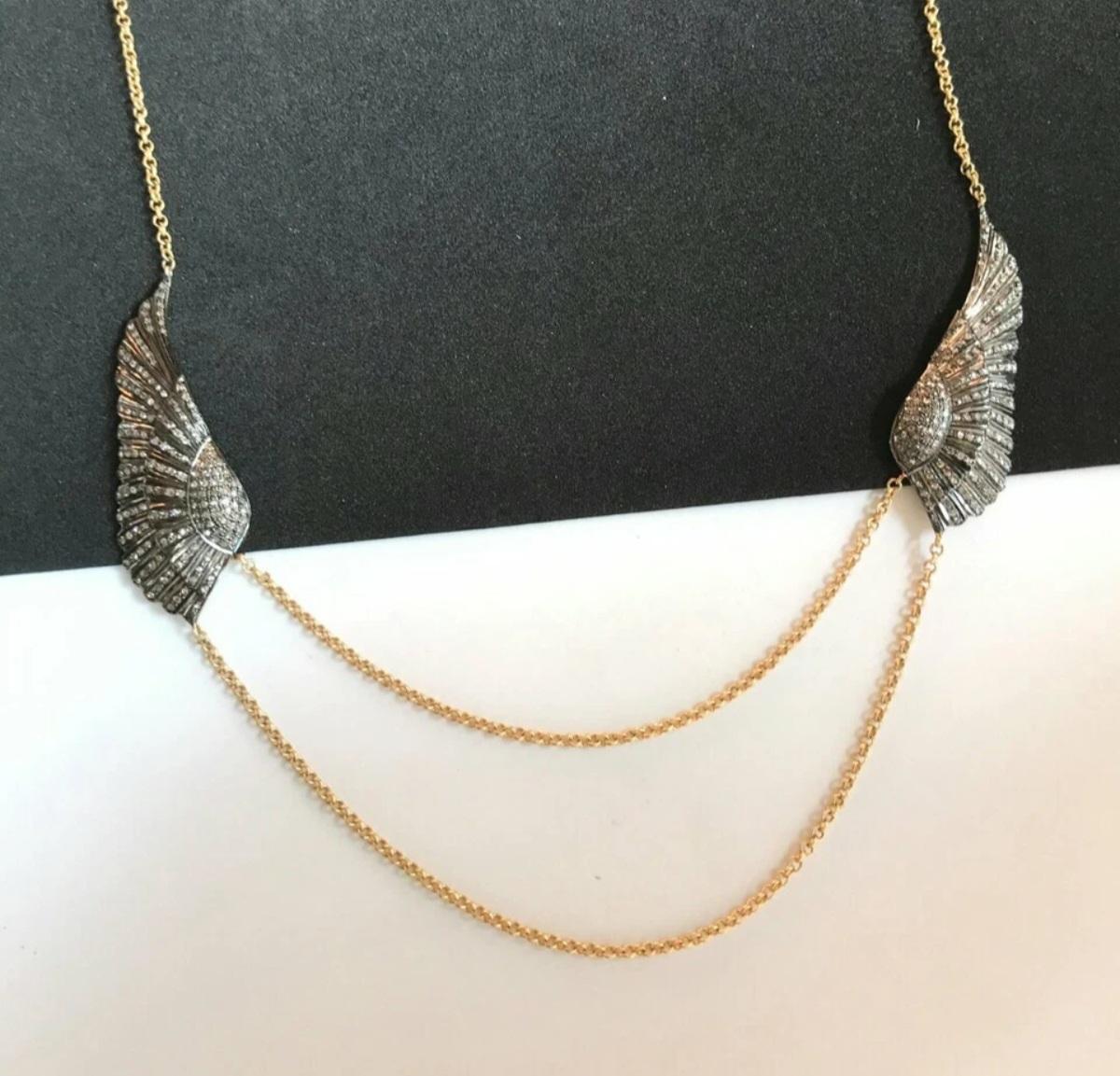 Collana con catena ad ala con pavé di diamanti in argento 925 per un regalo di Natale. in vendita 4