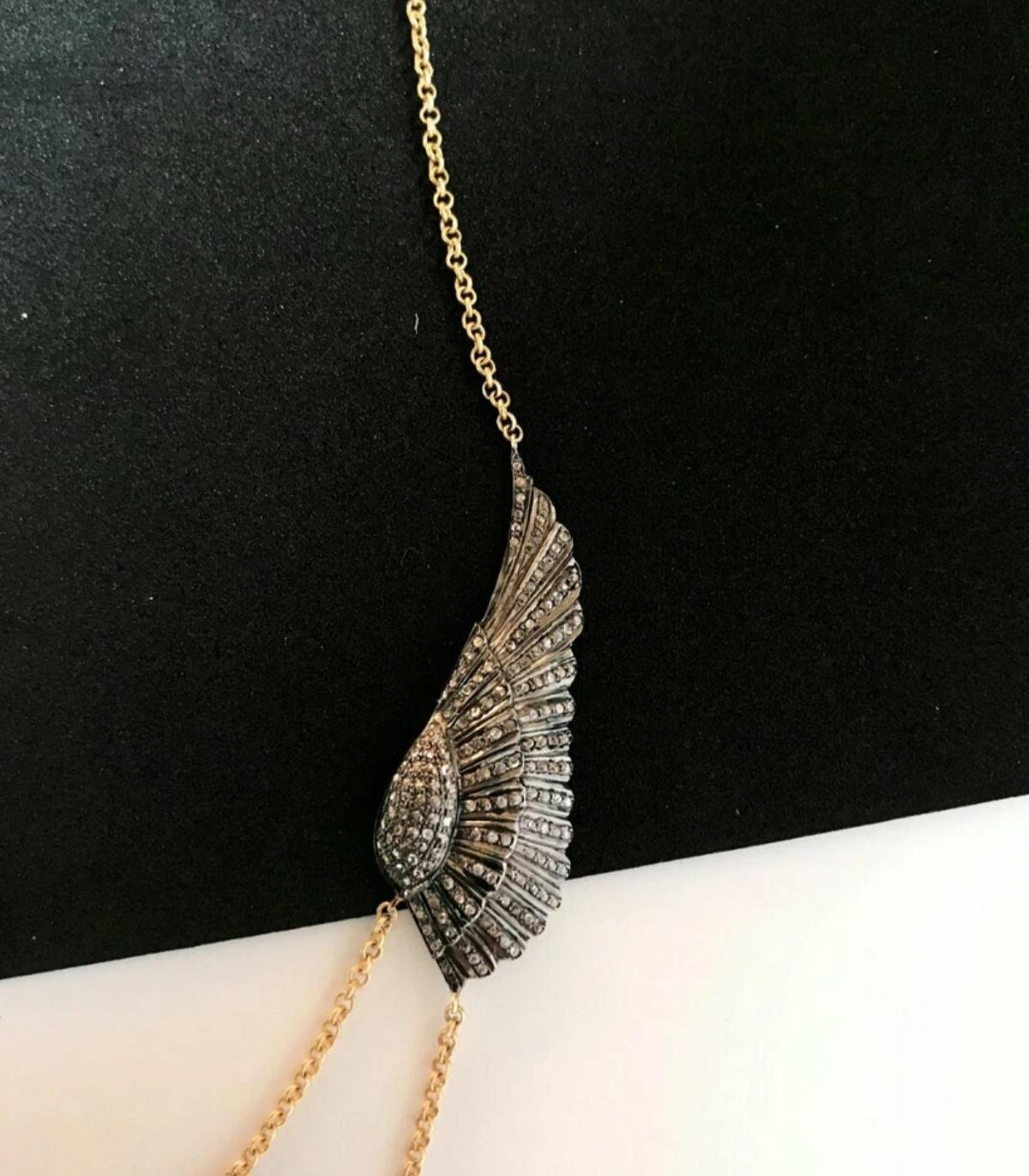 Collana con catena ad ala con pavé di diamanti in argento 925 per un regalo di Natale. in vendita 6