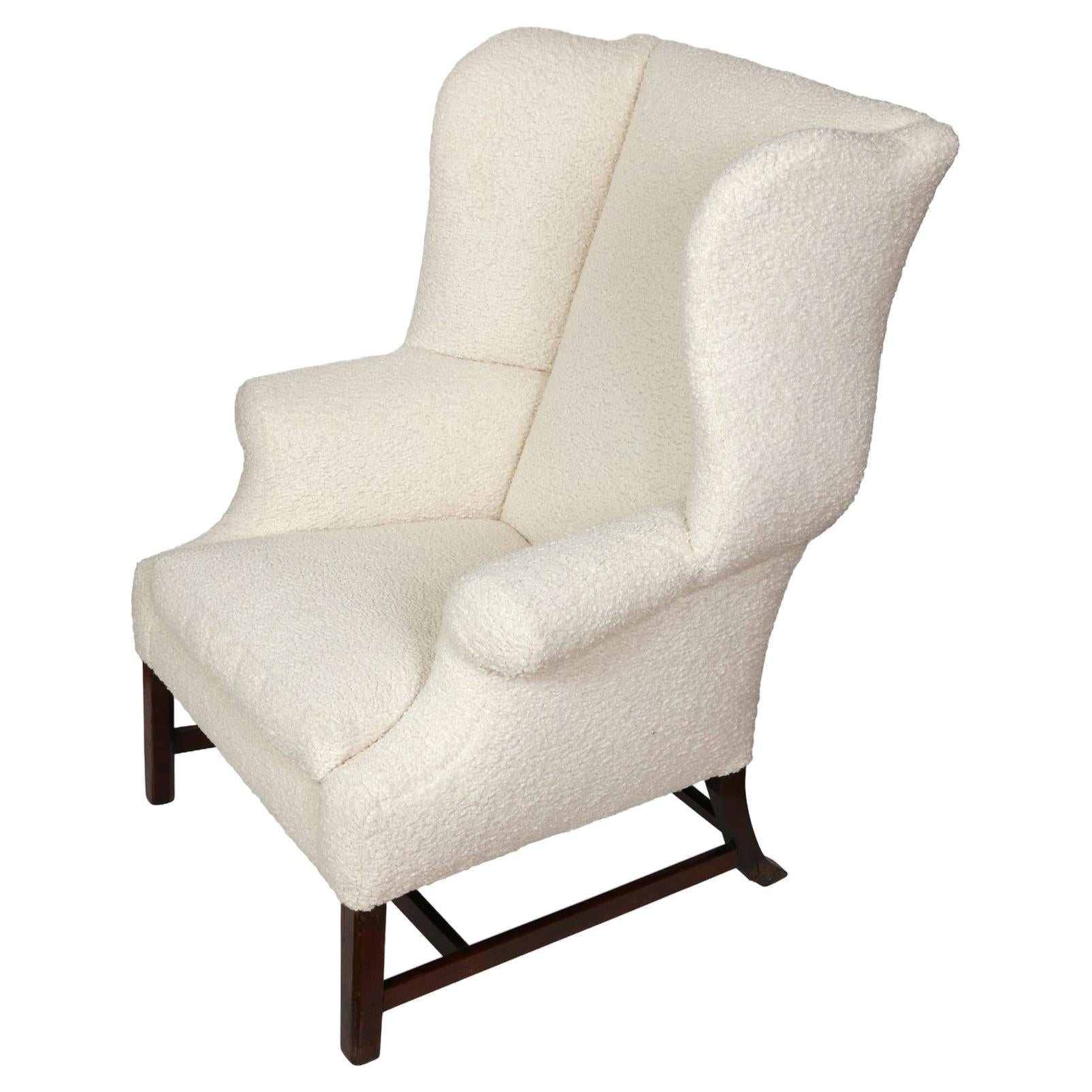 Wing Chair in White Bouclé Fabric For Sale