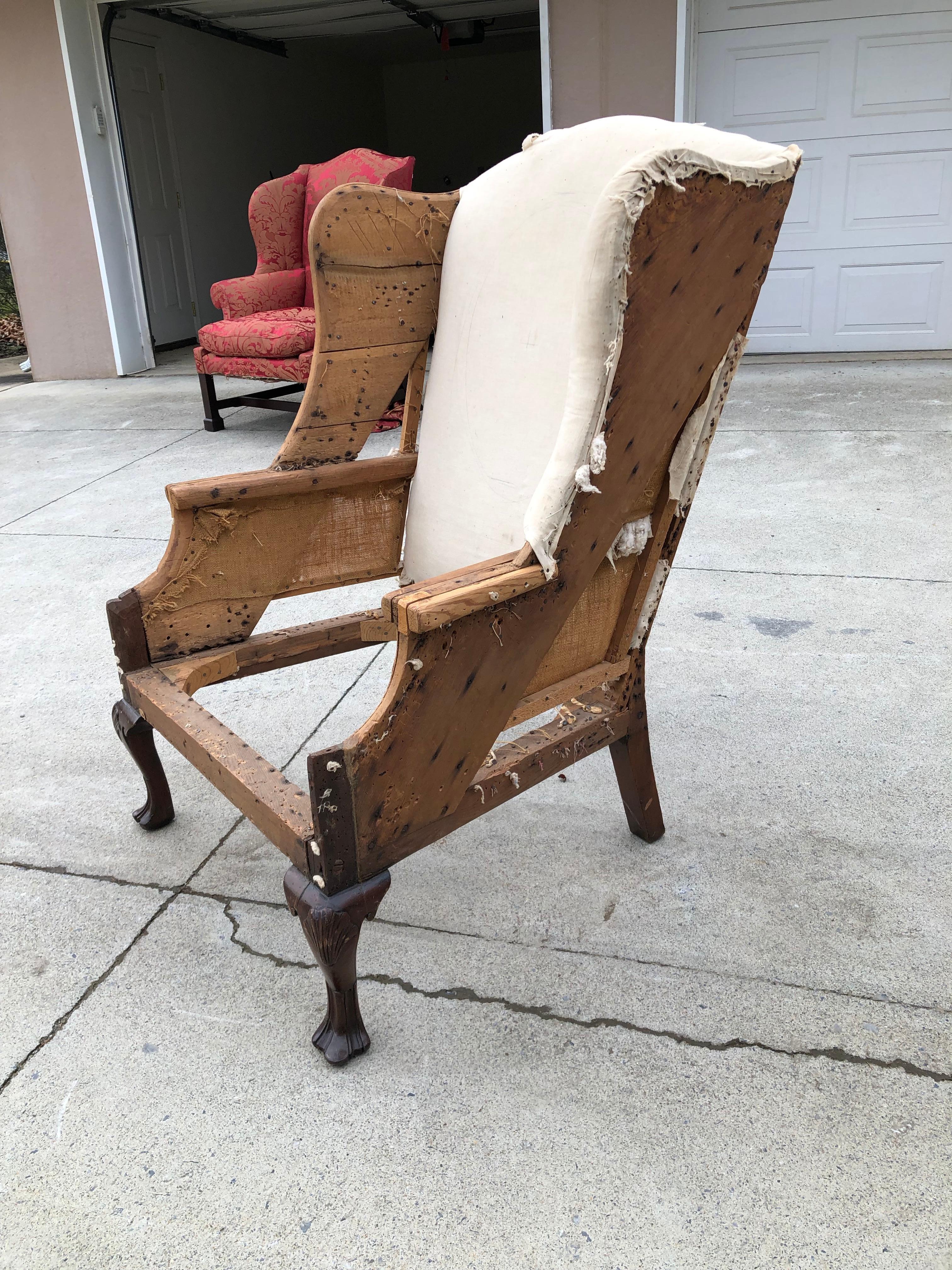 Wing chair Queen Ann Philadelphia Trifid feet carved shell knees, circa 1770.