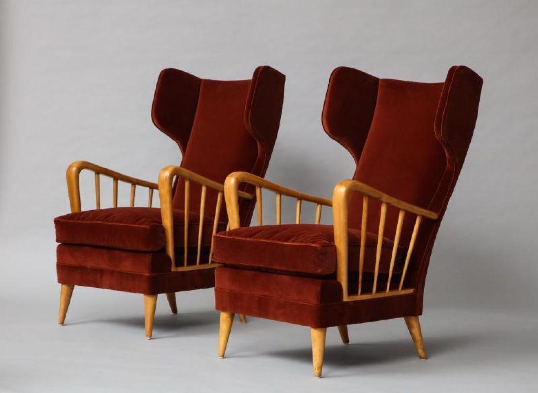 Velours Osvaldo Borsani Red Chairs