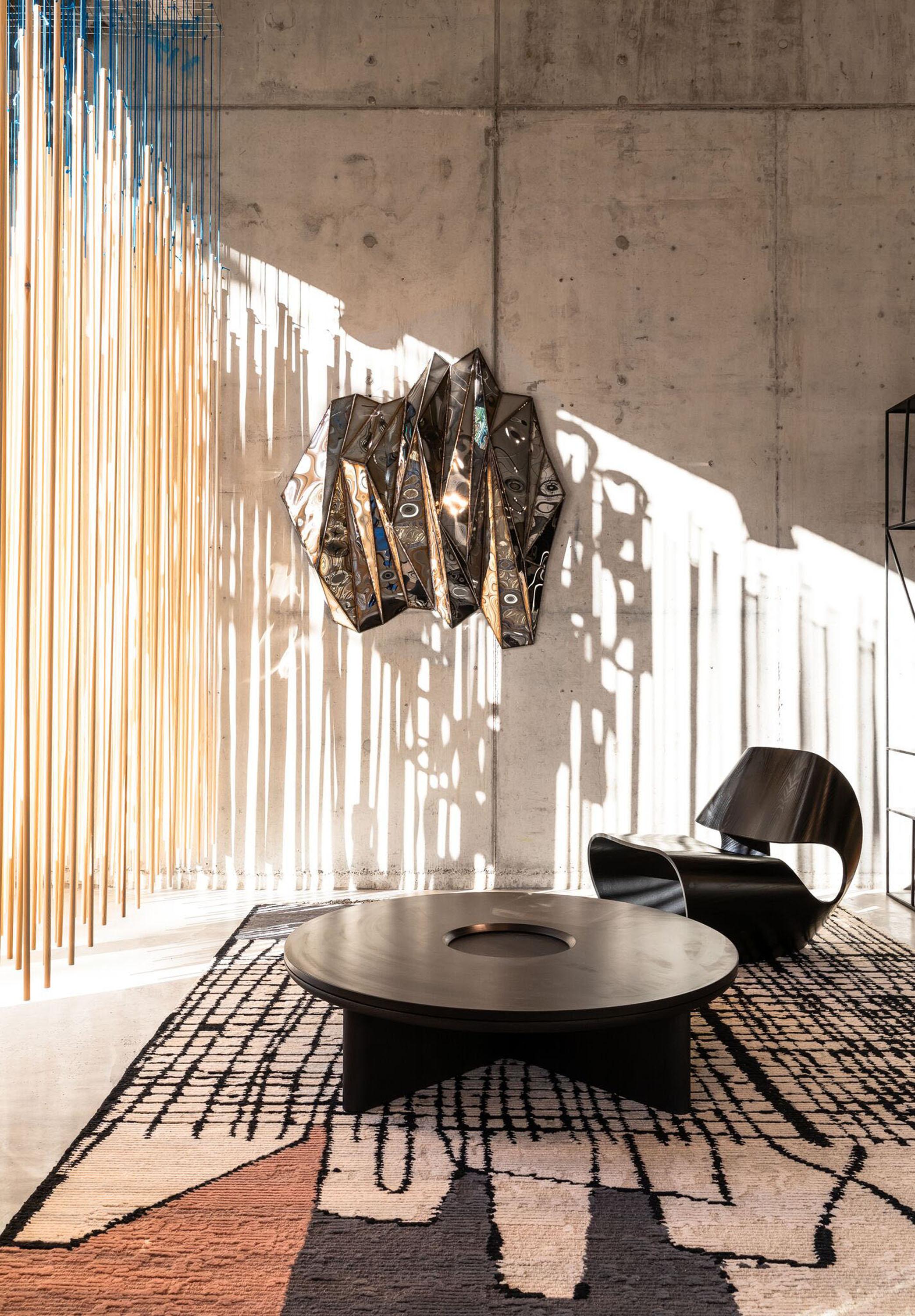 Wing Silver Wandstück aus geschweißtem, hochglanzpoliertem Edelstahl von Julian Mayor (Postmoderne) im Angebot