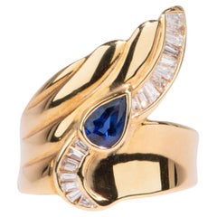 Wing Tip Ring with Blue Sapphire 18K Gold 10.7g V1123