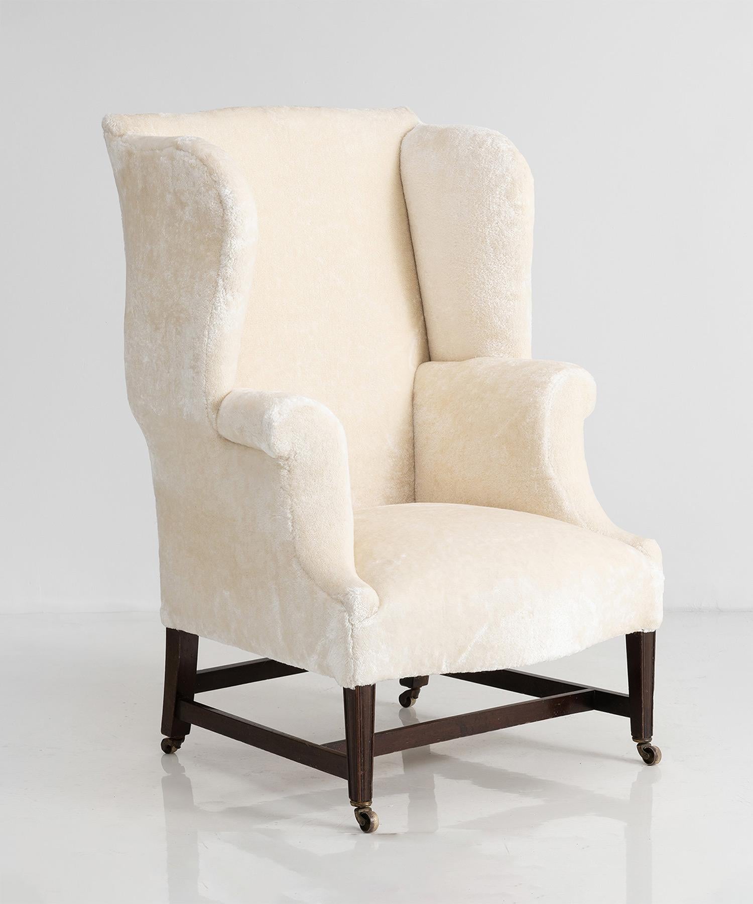 Wingback Armchair in Cotton Blend by Dedar Milano, England circa 1800 In Good Condition In Culver City, CA