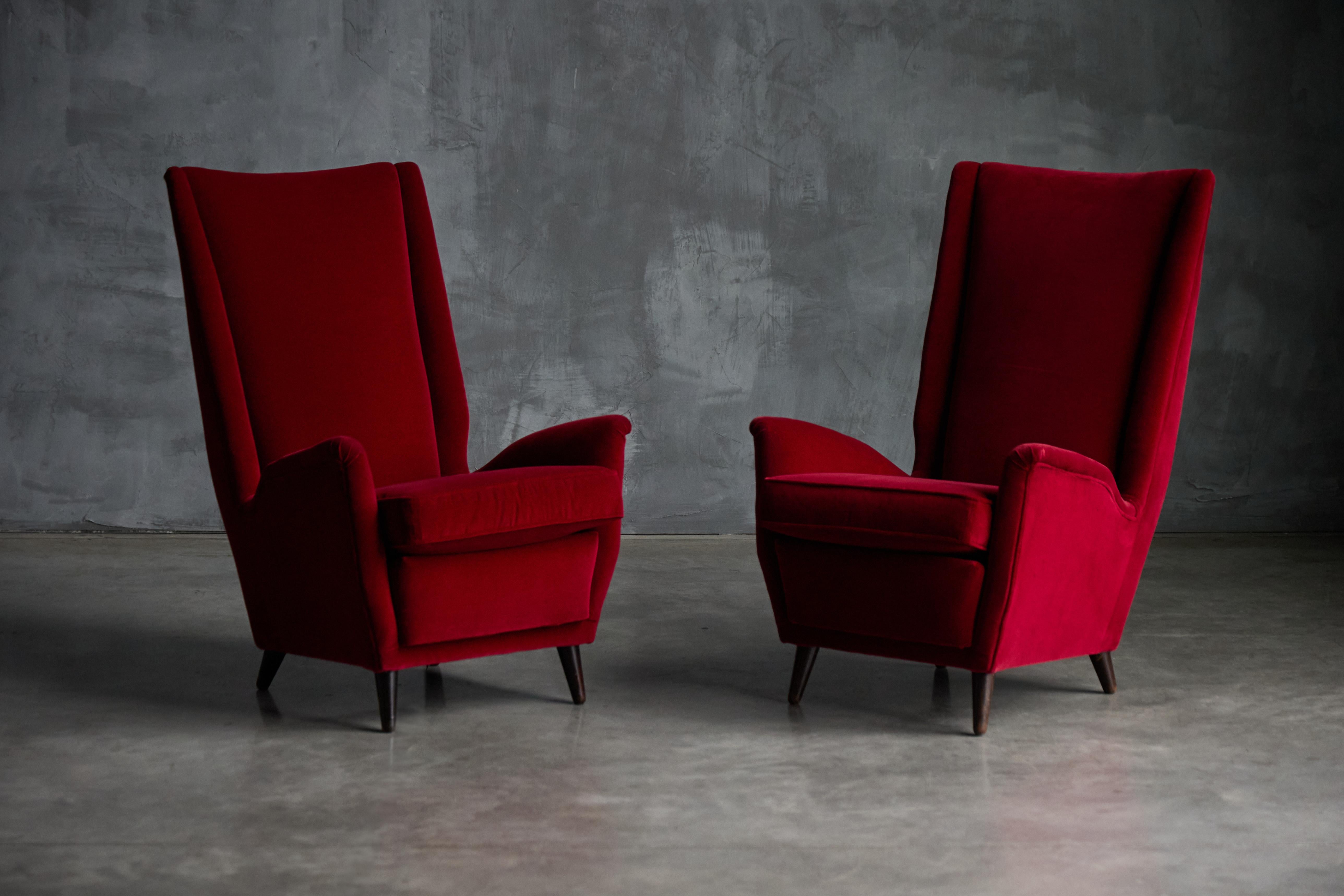 Mid-Century Modern Wingback Armchairs in Red Velvet by Gio Ponti, Italy, 1950s For Sale
